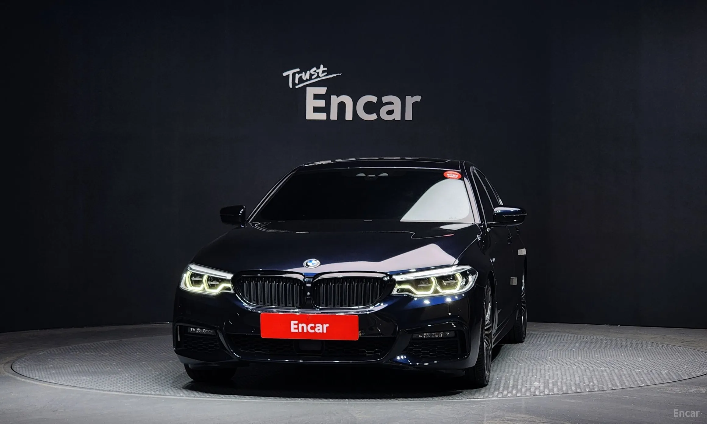 BMW 5 Series (G30) превью 2