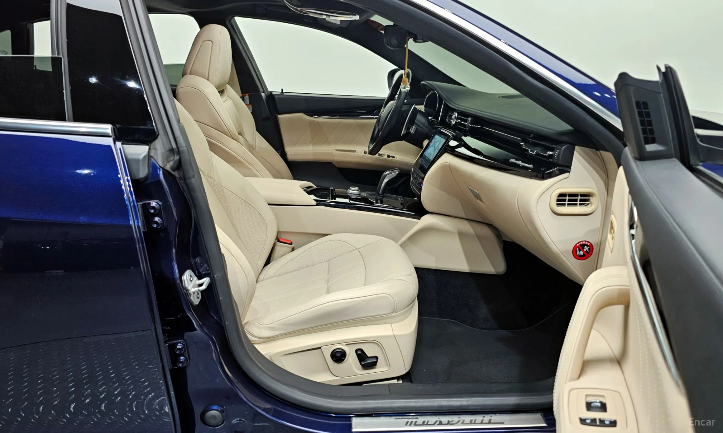 Maserati Quattroporte превью 10