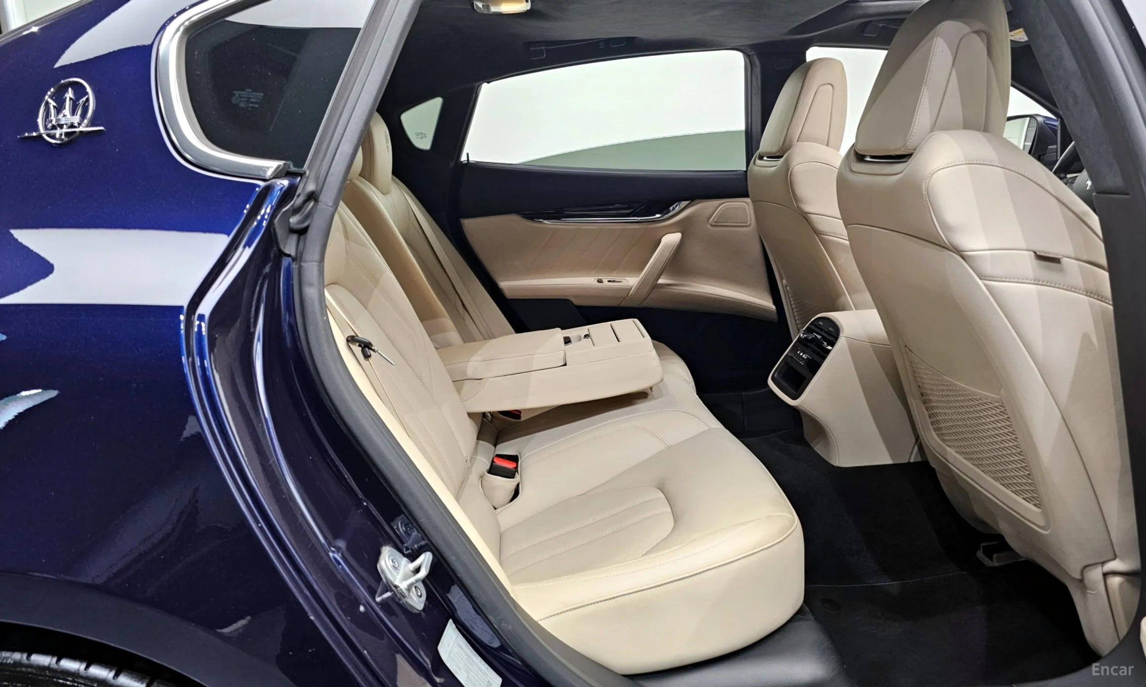 Maserati Quattroporte превью 12