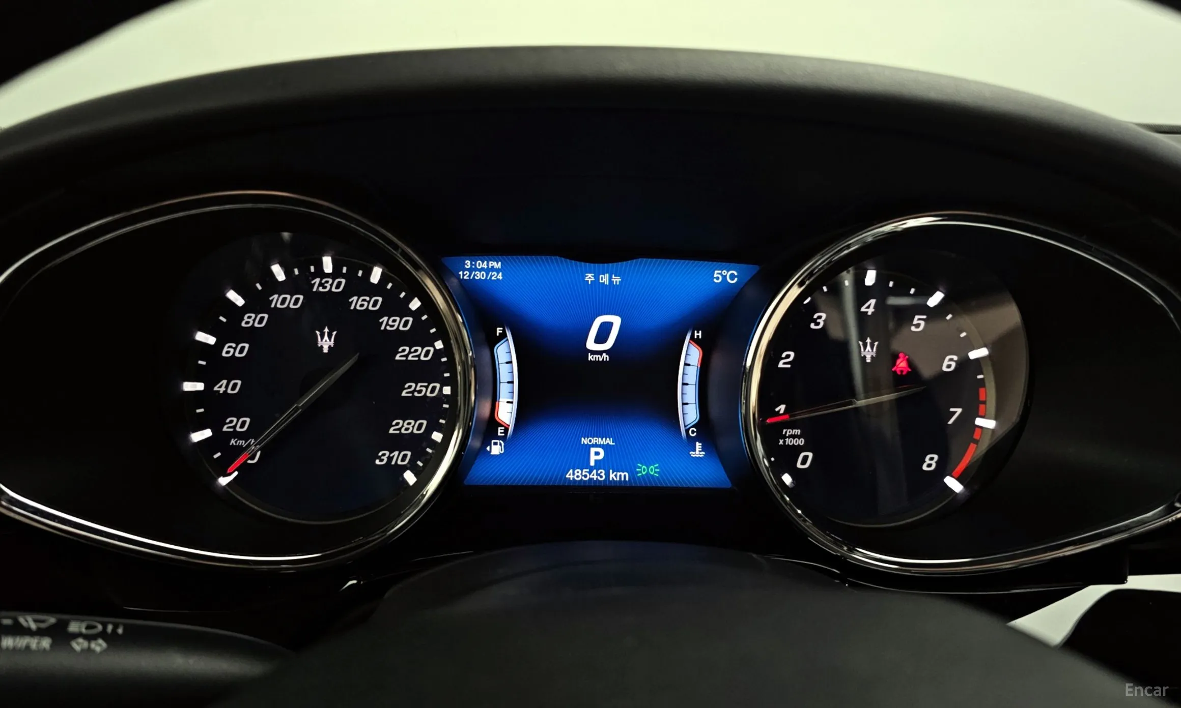 Maserati Quattroporte превью 8