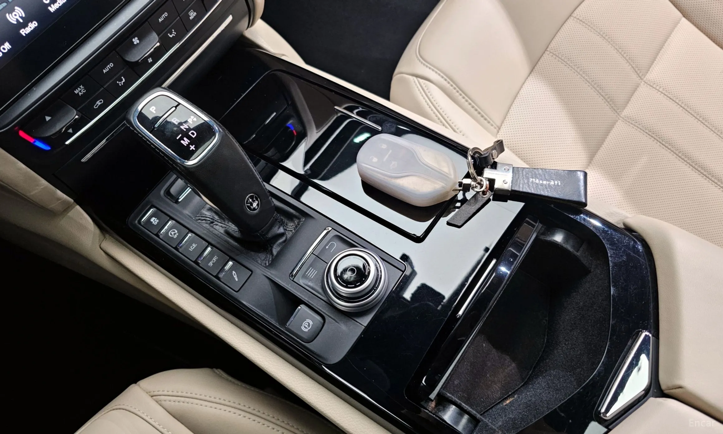 Maserati Quattroporte превью 9