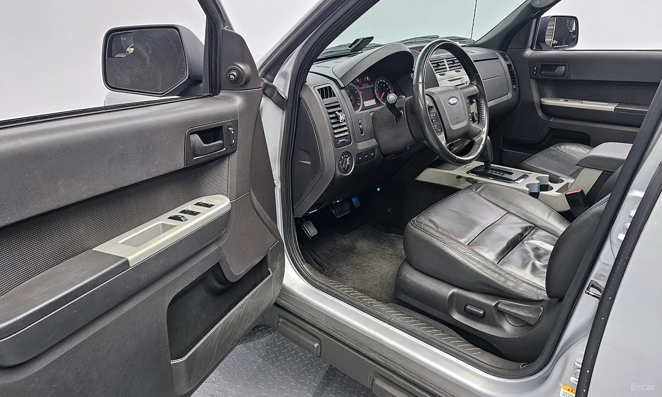 Ford Escape превью 11