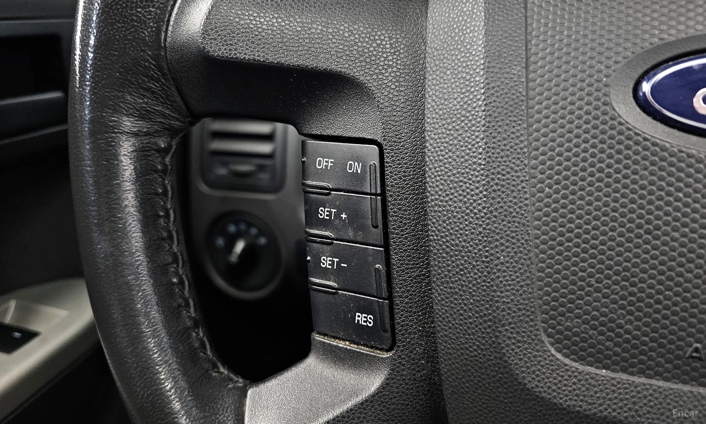 Ford Escape превью 16