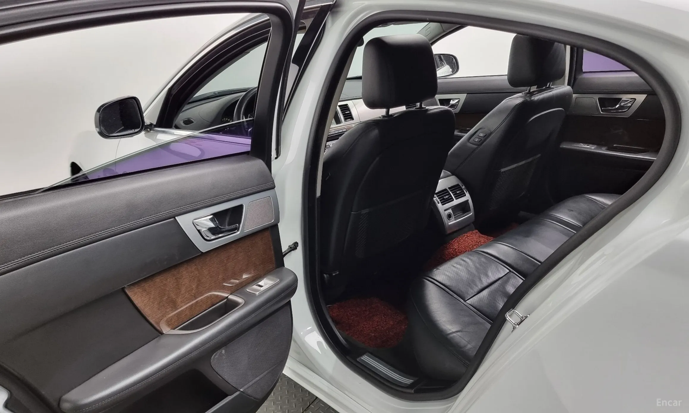 Jaguar New XF превью 18