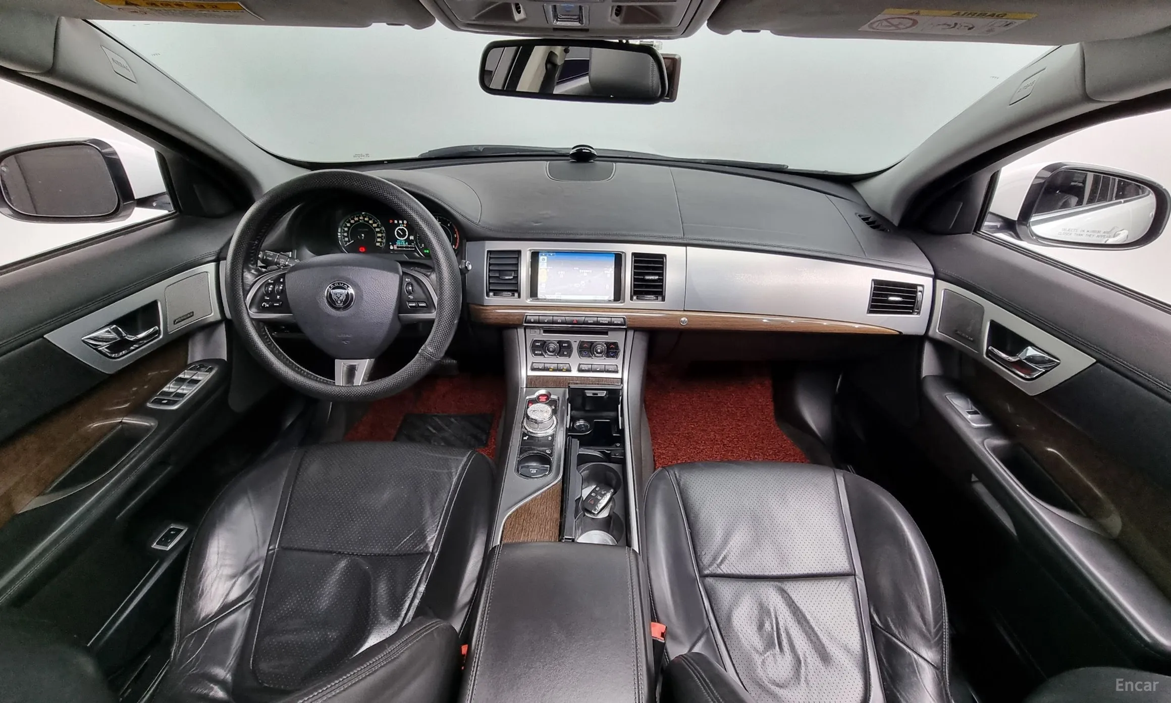 Jaguar New XF превью 7