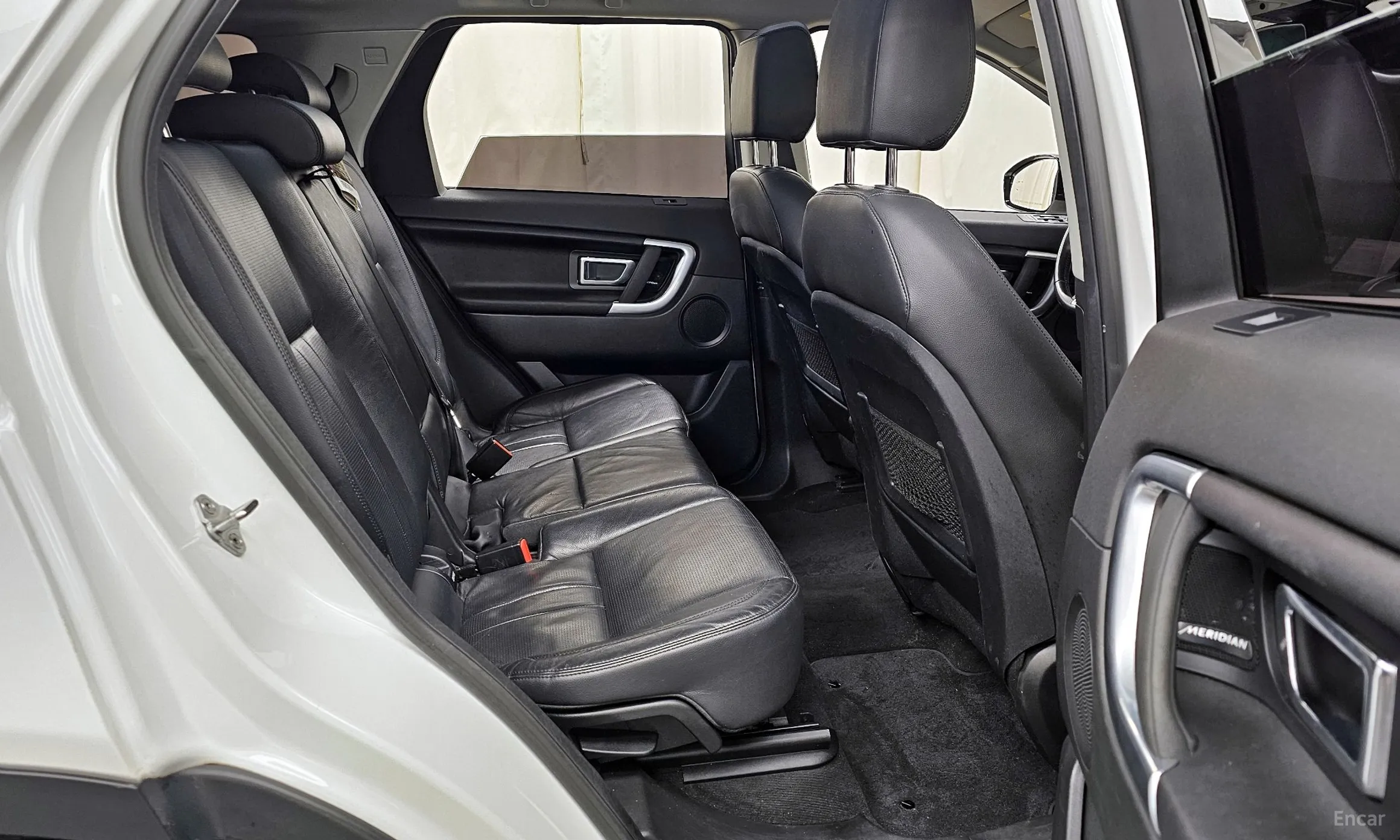Land Rover Discovery Sports превью 12