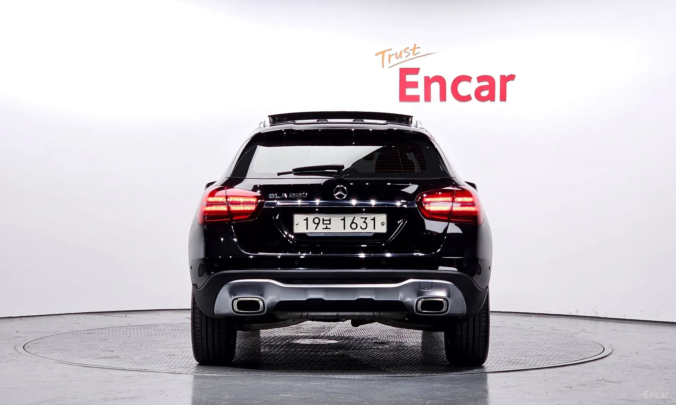 Mercedes Benz GLA-Class X156 превью 3