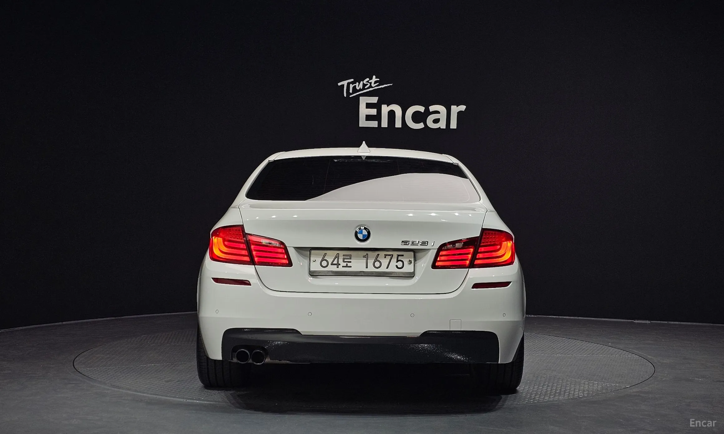 BMW 5 Series (F10) превью 3