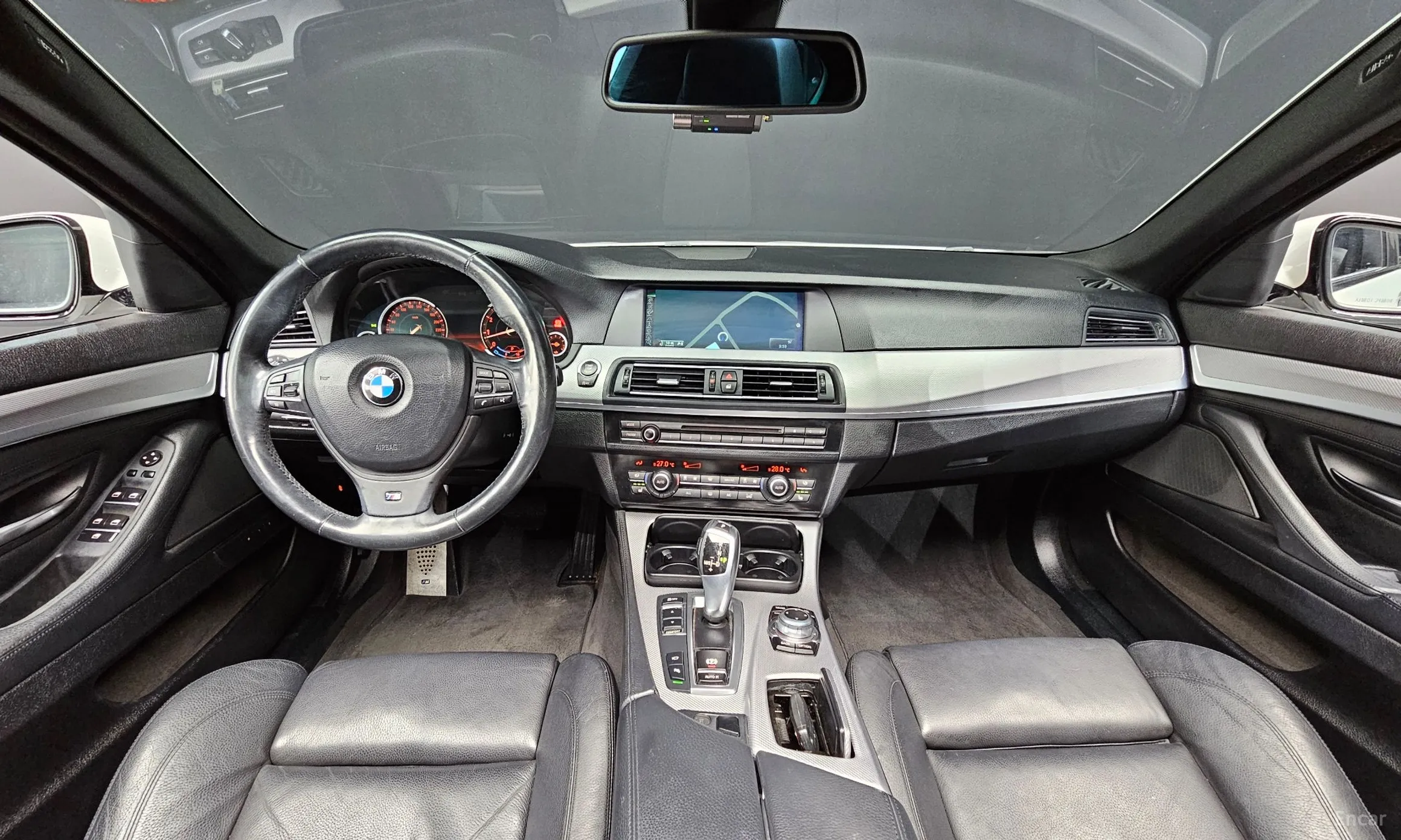 BMW 5 Series (F10) превью 4