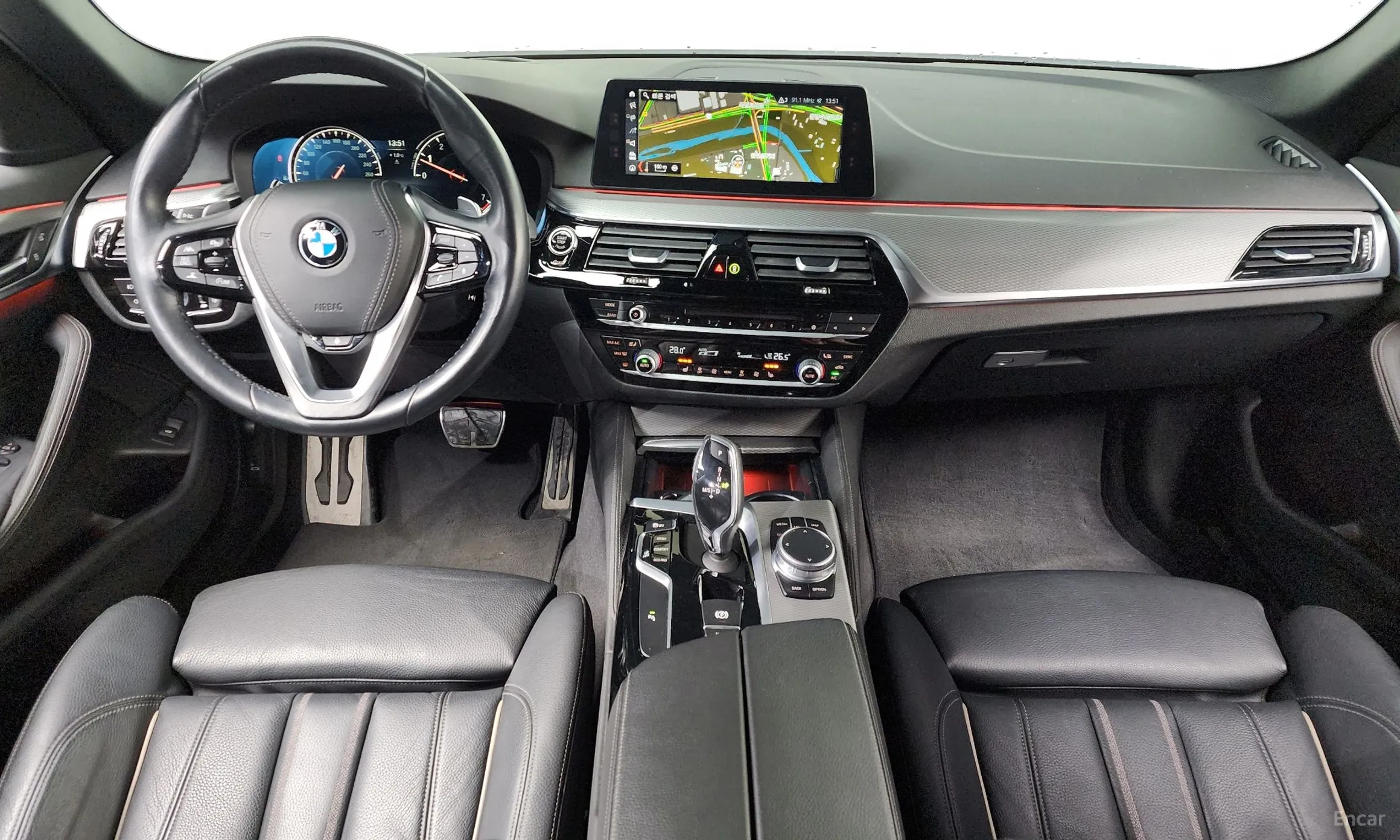 BMW 5 Series (G30) превью 4