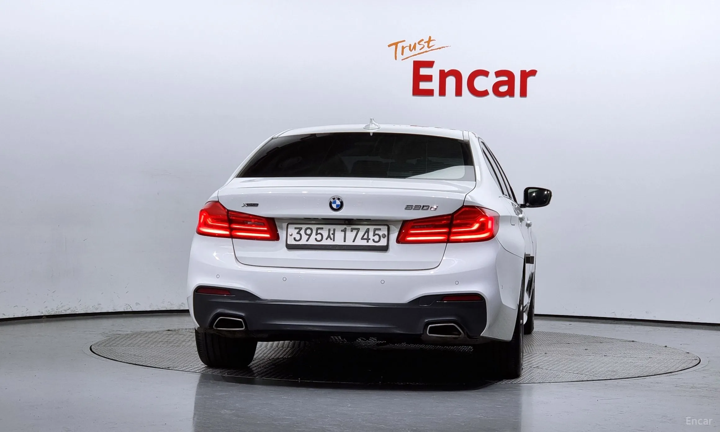 BMW 5 Series (G30) превью 3