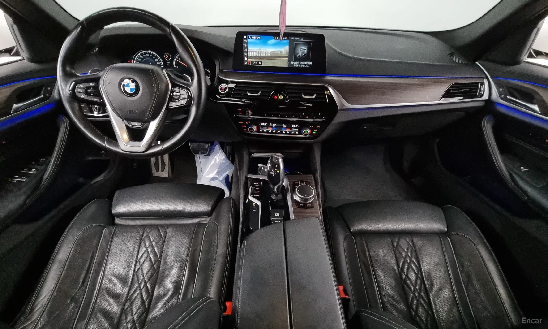 BMW 5 Series (G30) превью 4