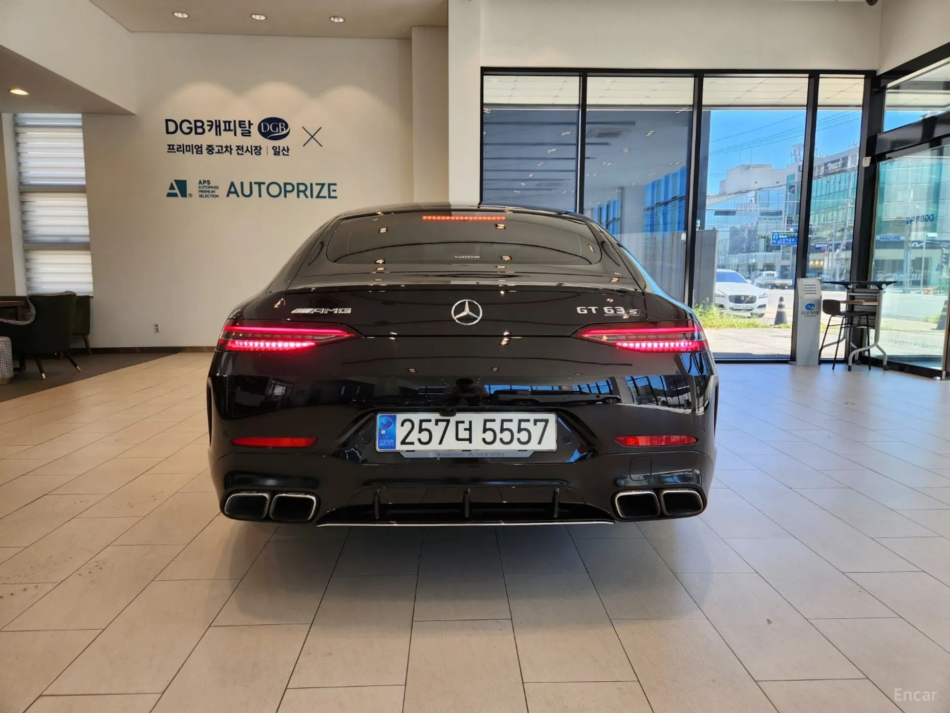 Mercedes Benz AMG GT превью 3