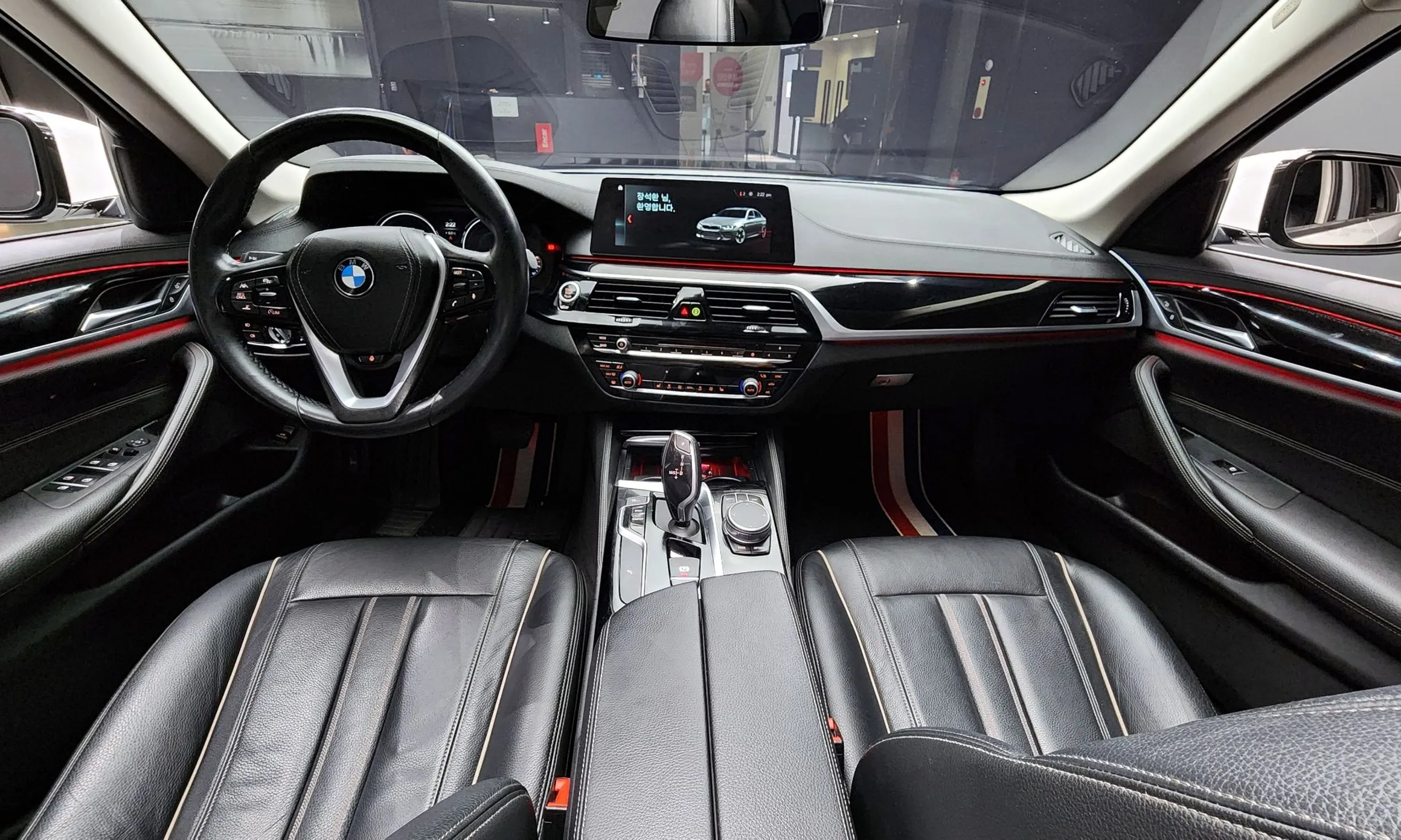 BMW 5 Series (G30) превью 4