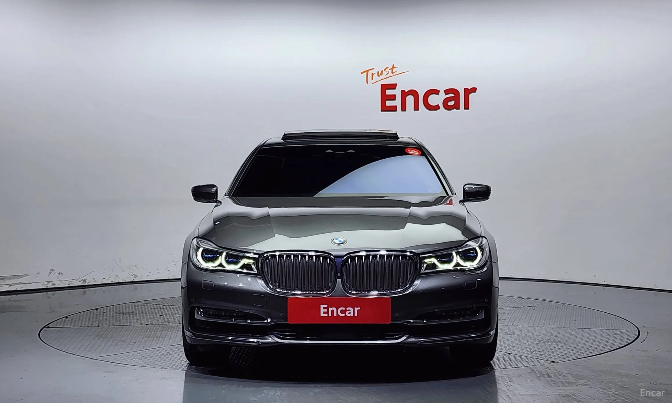 BMW 7 Series (G11) превью 2