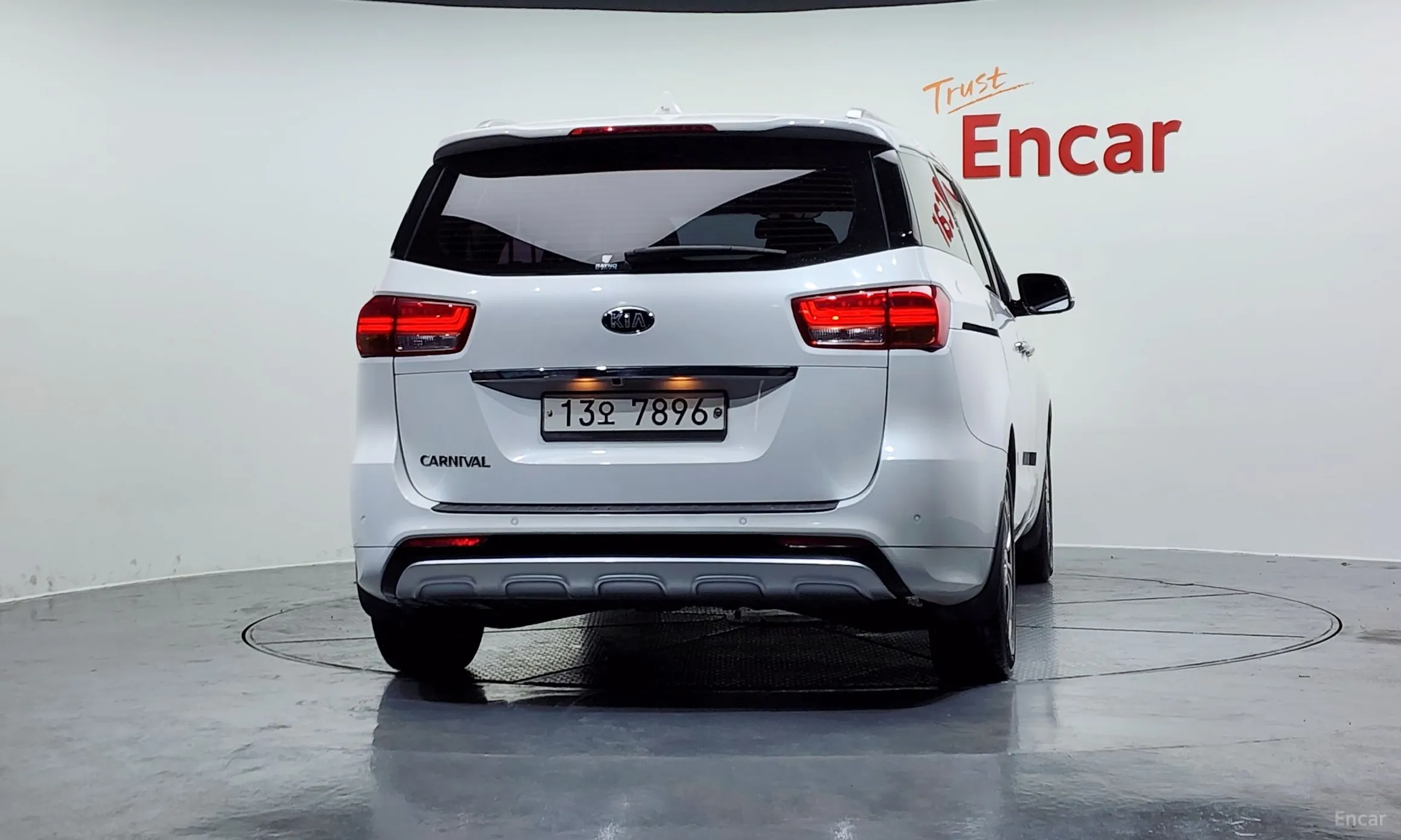 Kia Carnival превью 3
