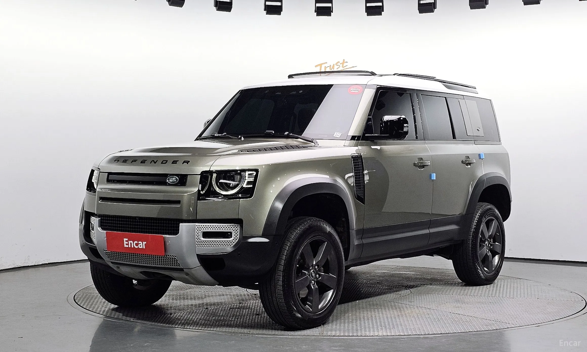 Land Rover Defender (L663)