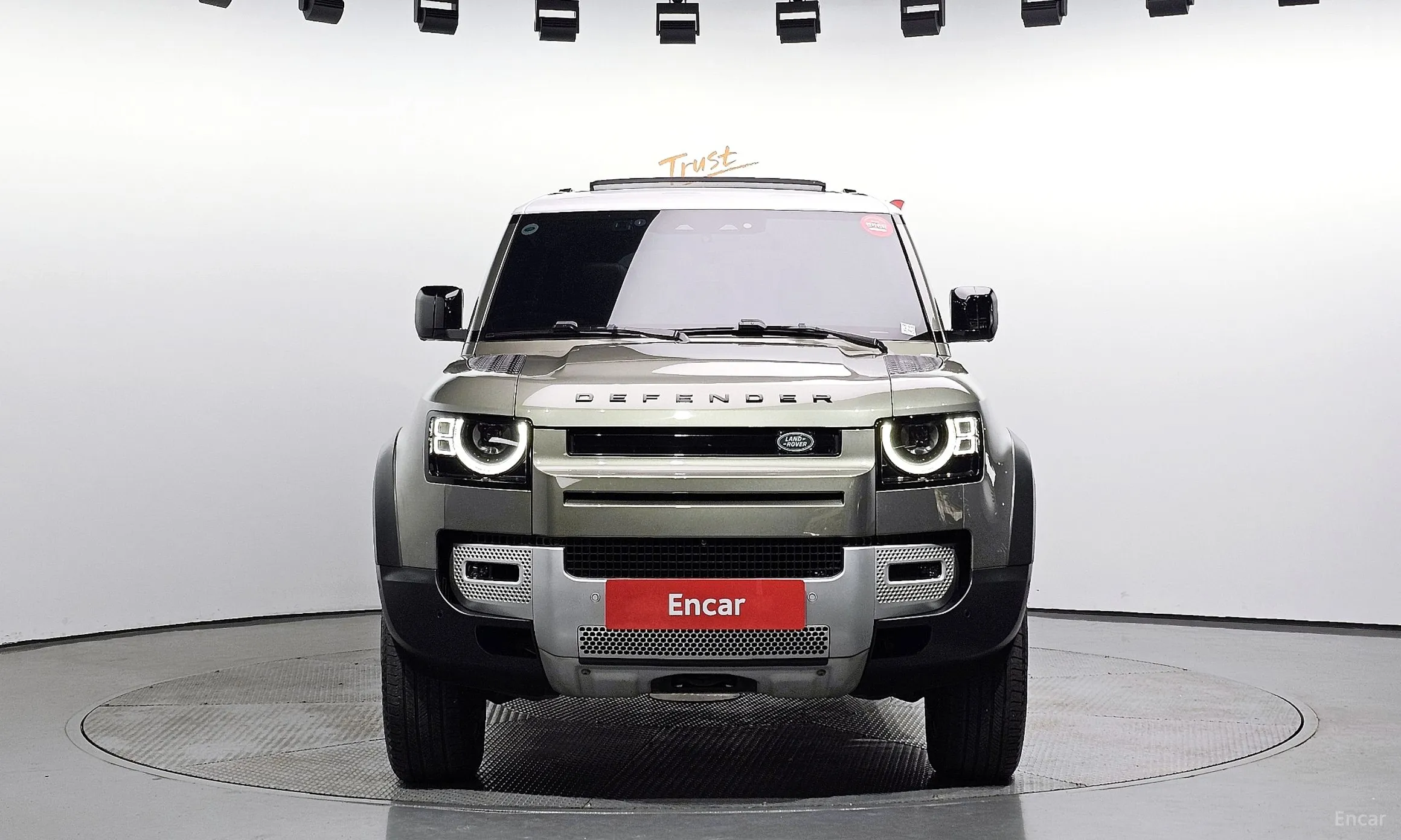 Land Rover Defender (L663)