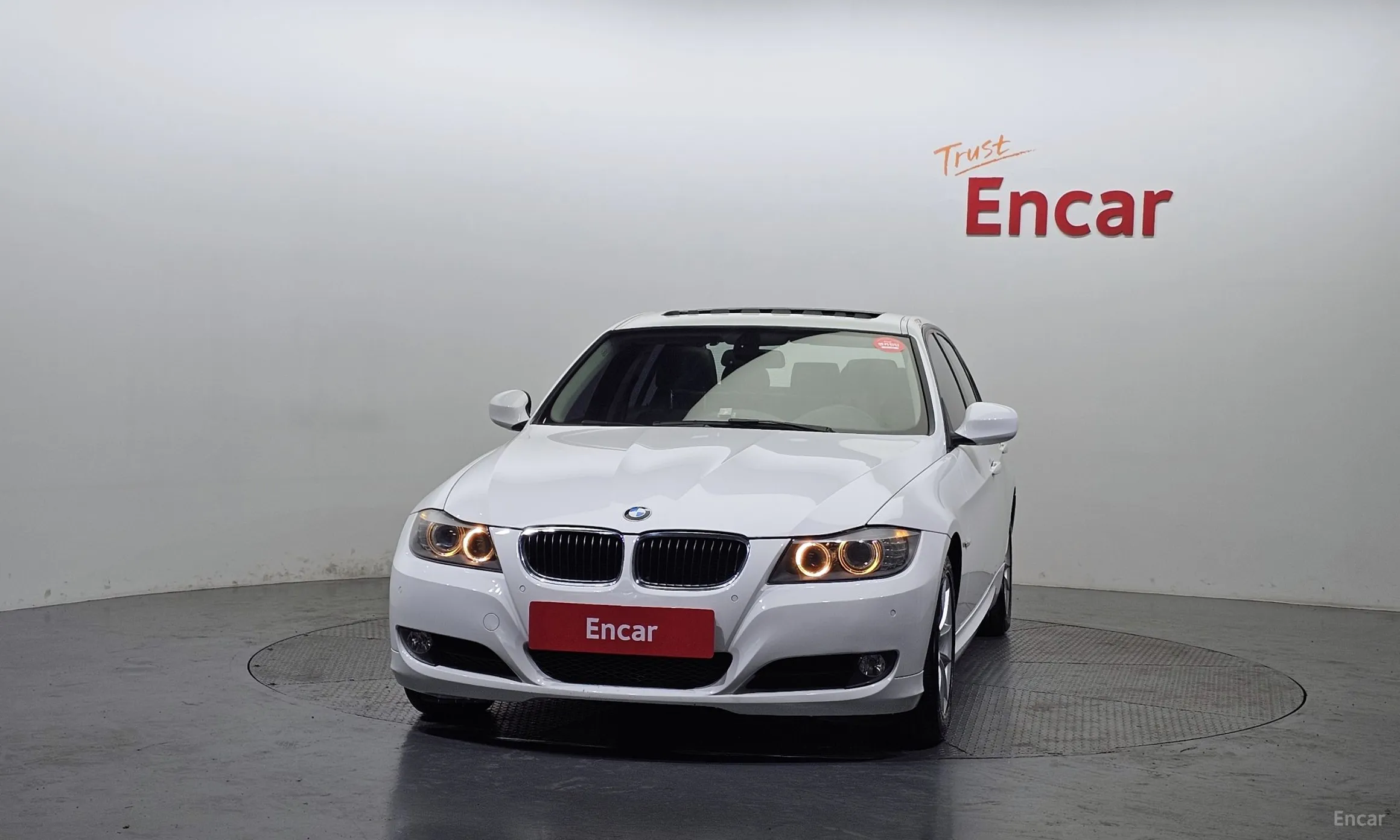 BMW 3 Series (E90) превью 2