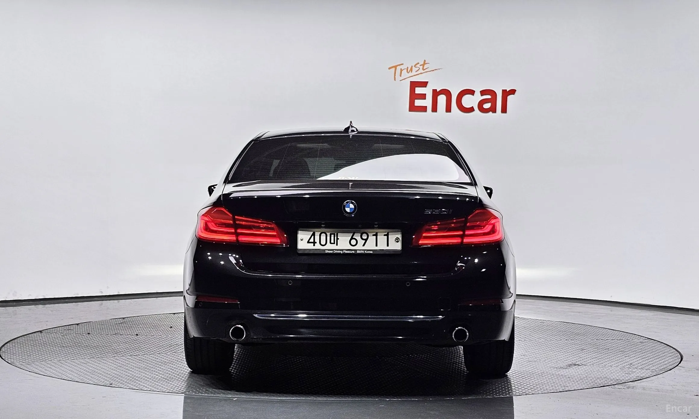BMW 5 Series (G30) превью 3