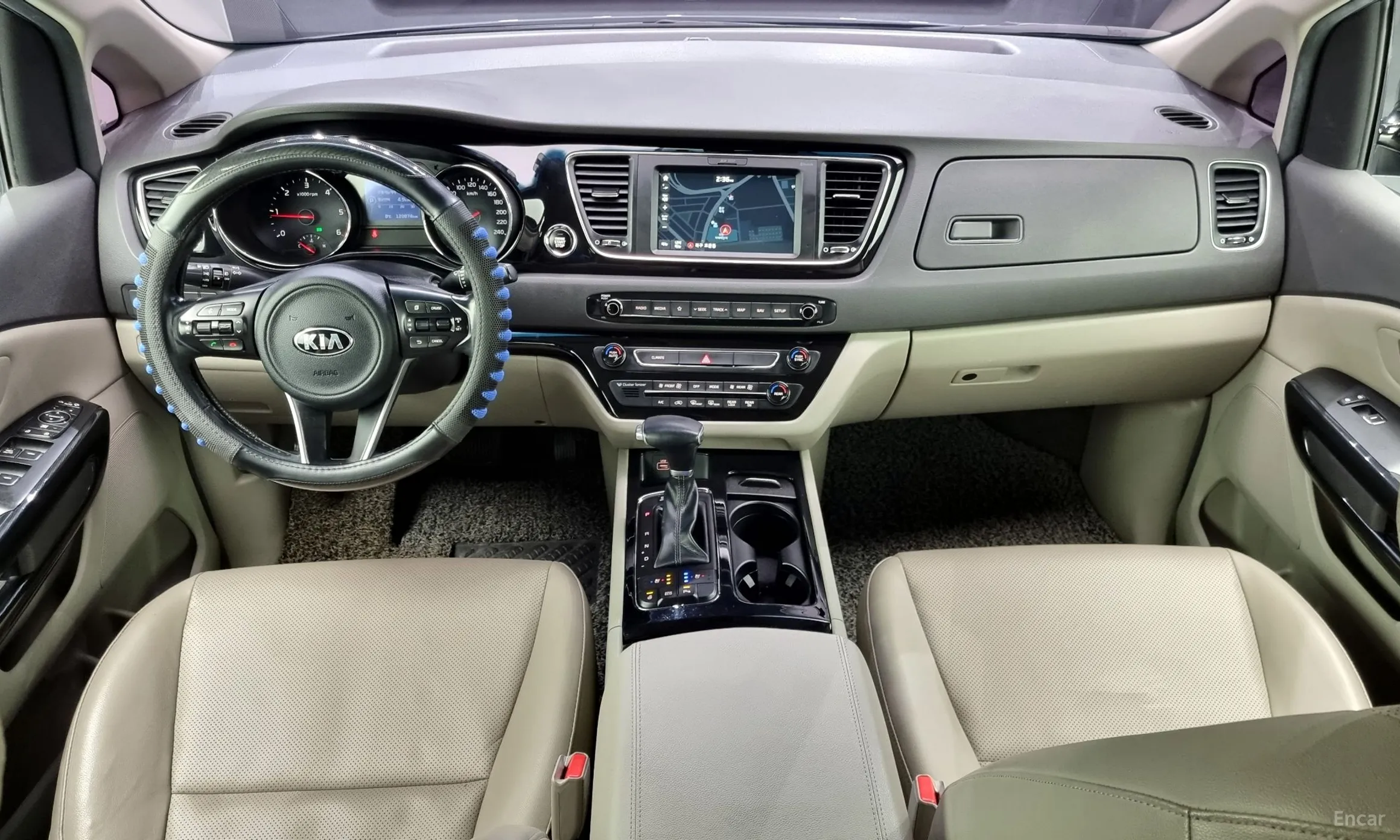 Kia Carnival превью 4