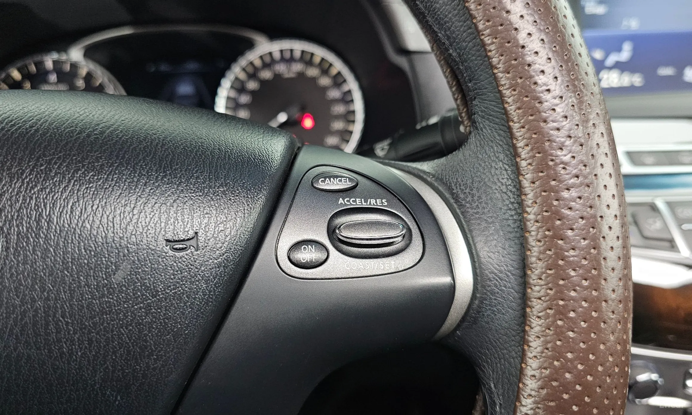 Infiniti QX60 превью 10