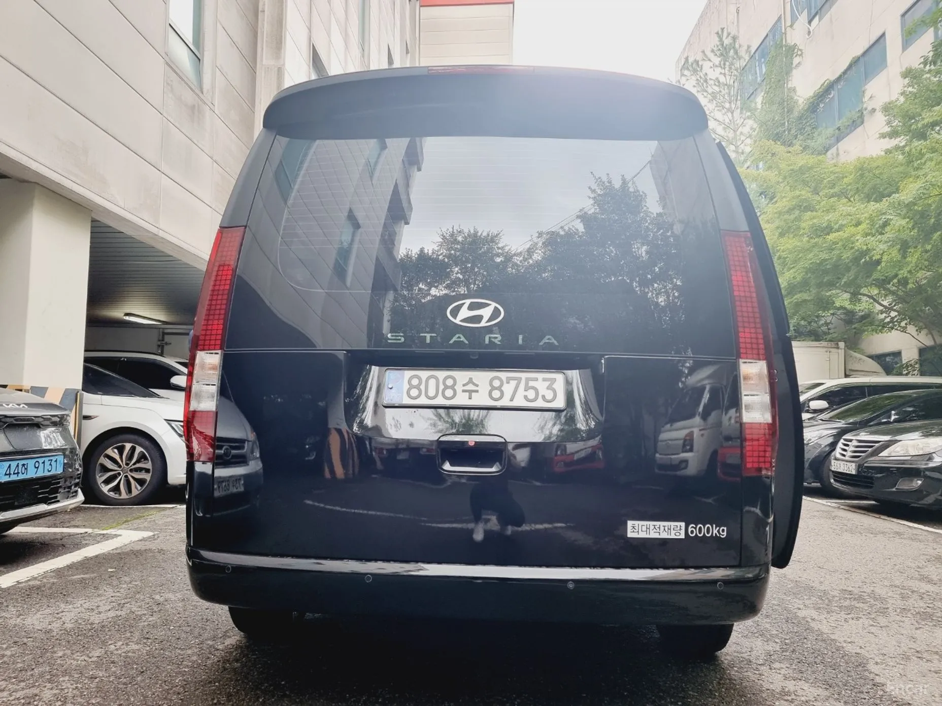 Hyundai Staria