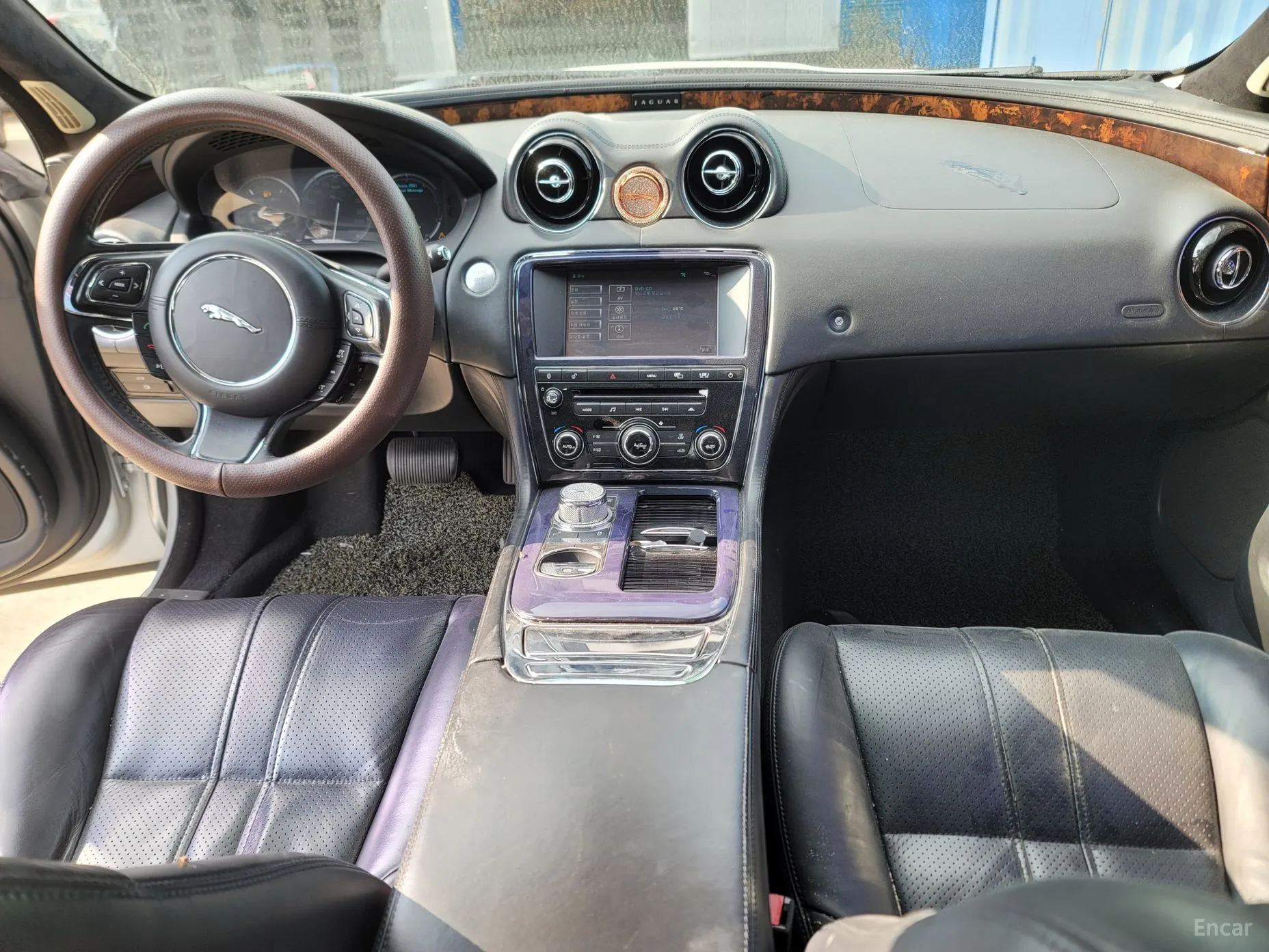 Jaguar All New XJ превью 10