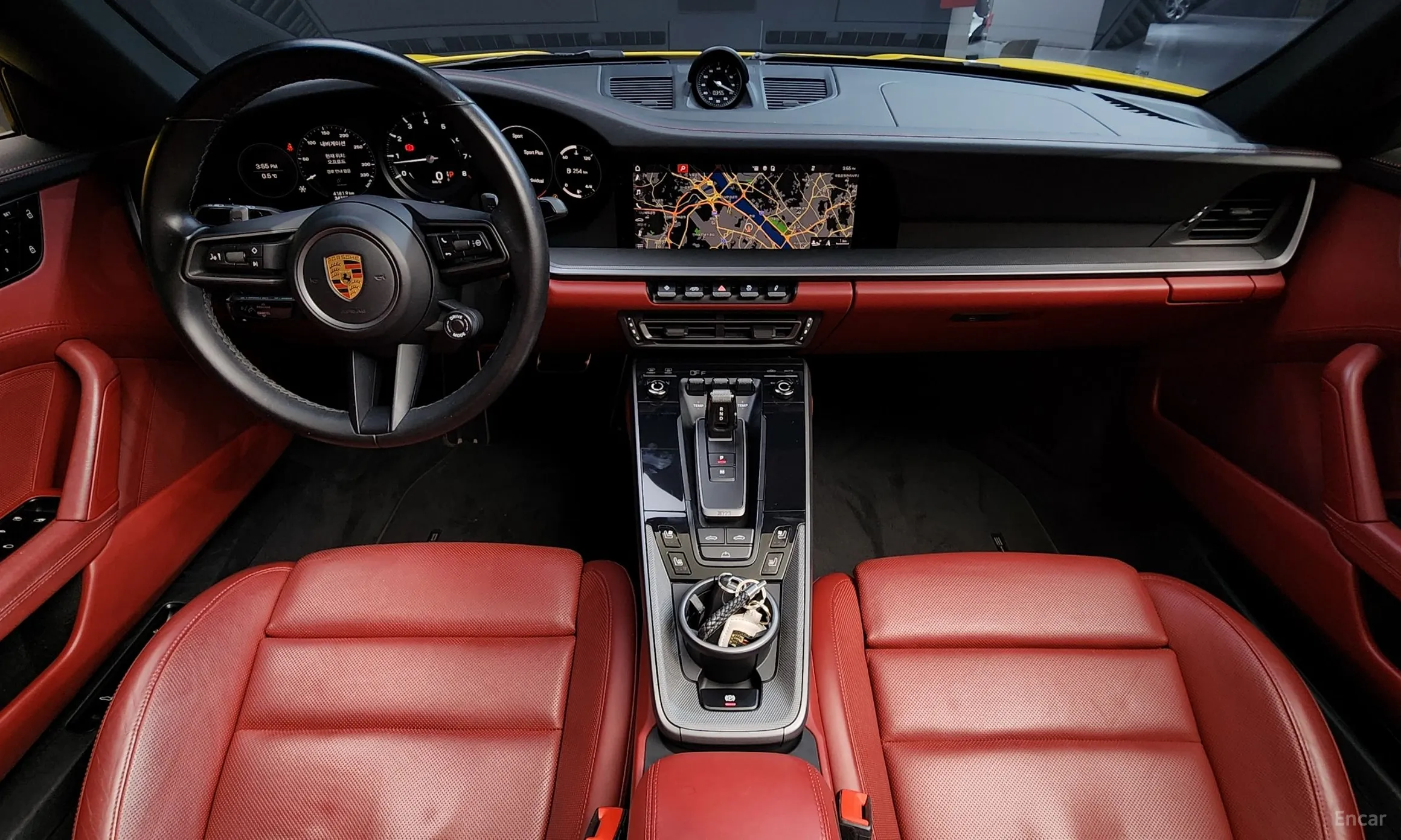 Porsche 911 (992) превью 4