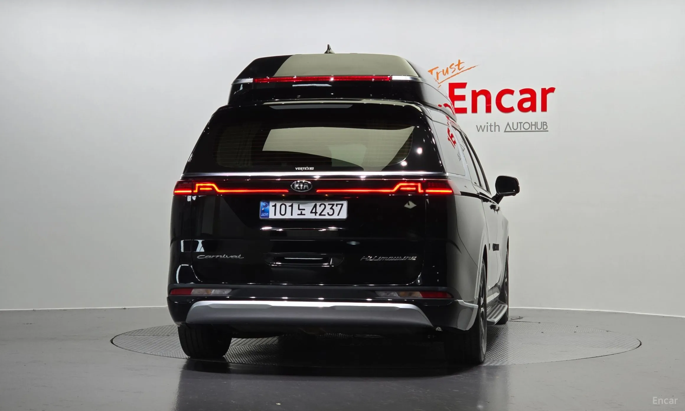 Kia Carnival Gen 4 превью 3