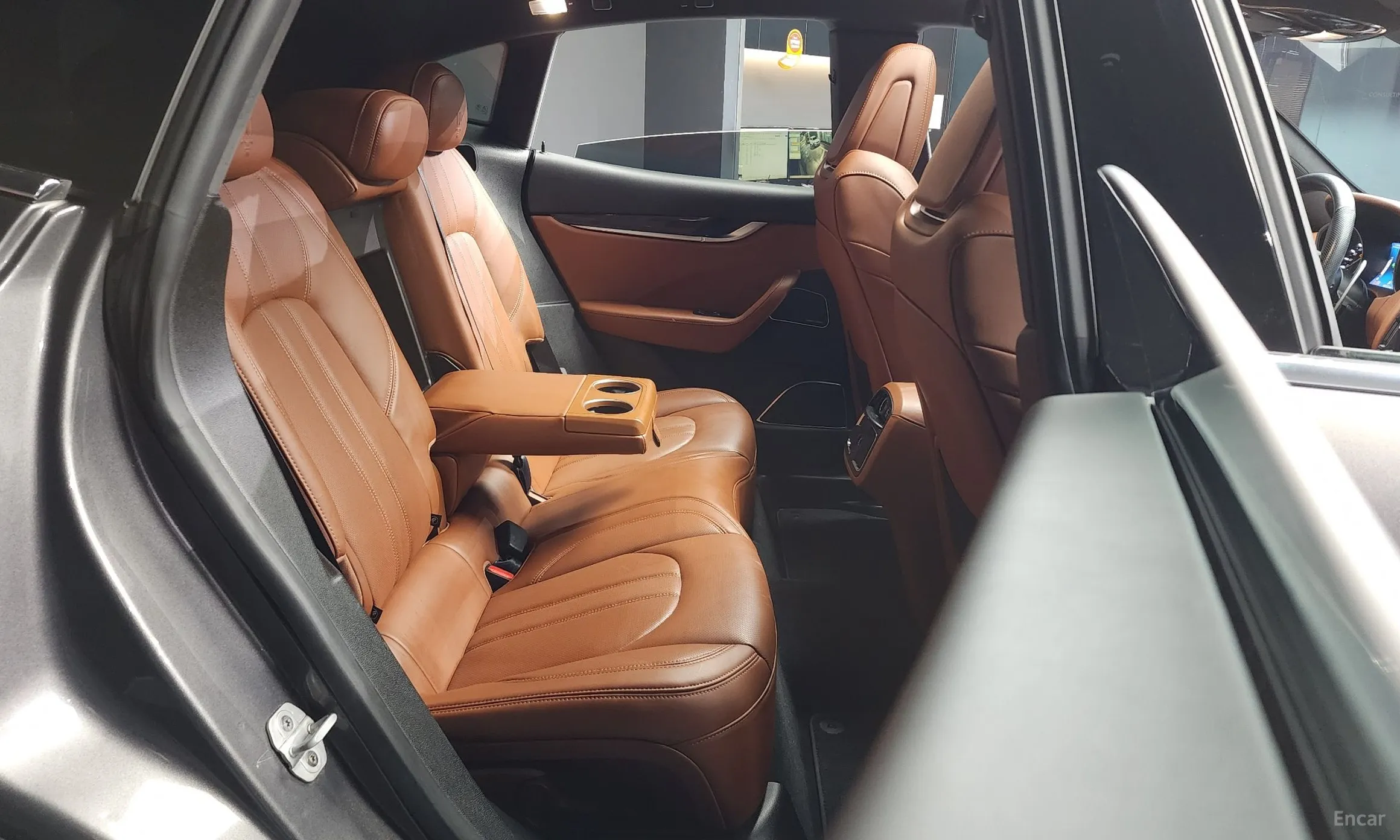 Maserati Levante превью 12