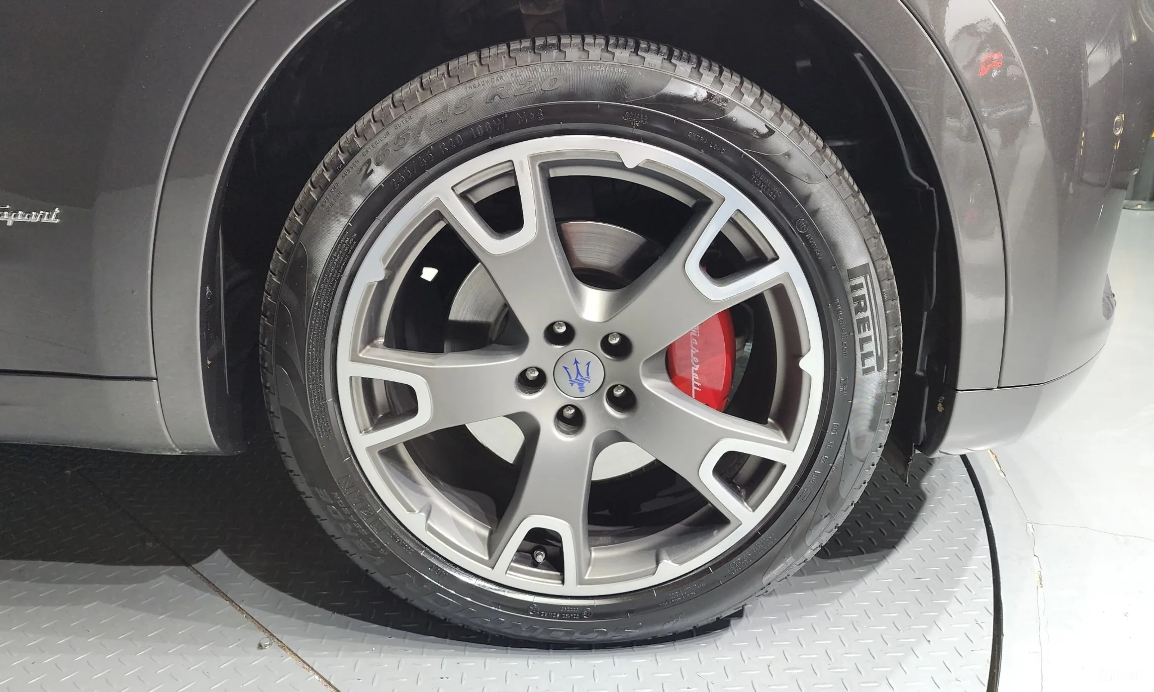 Maserati Levante превью 5