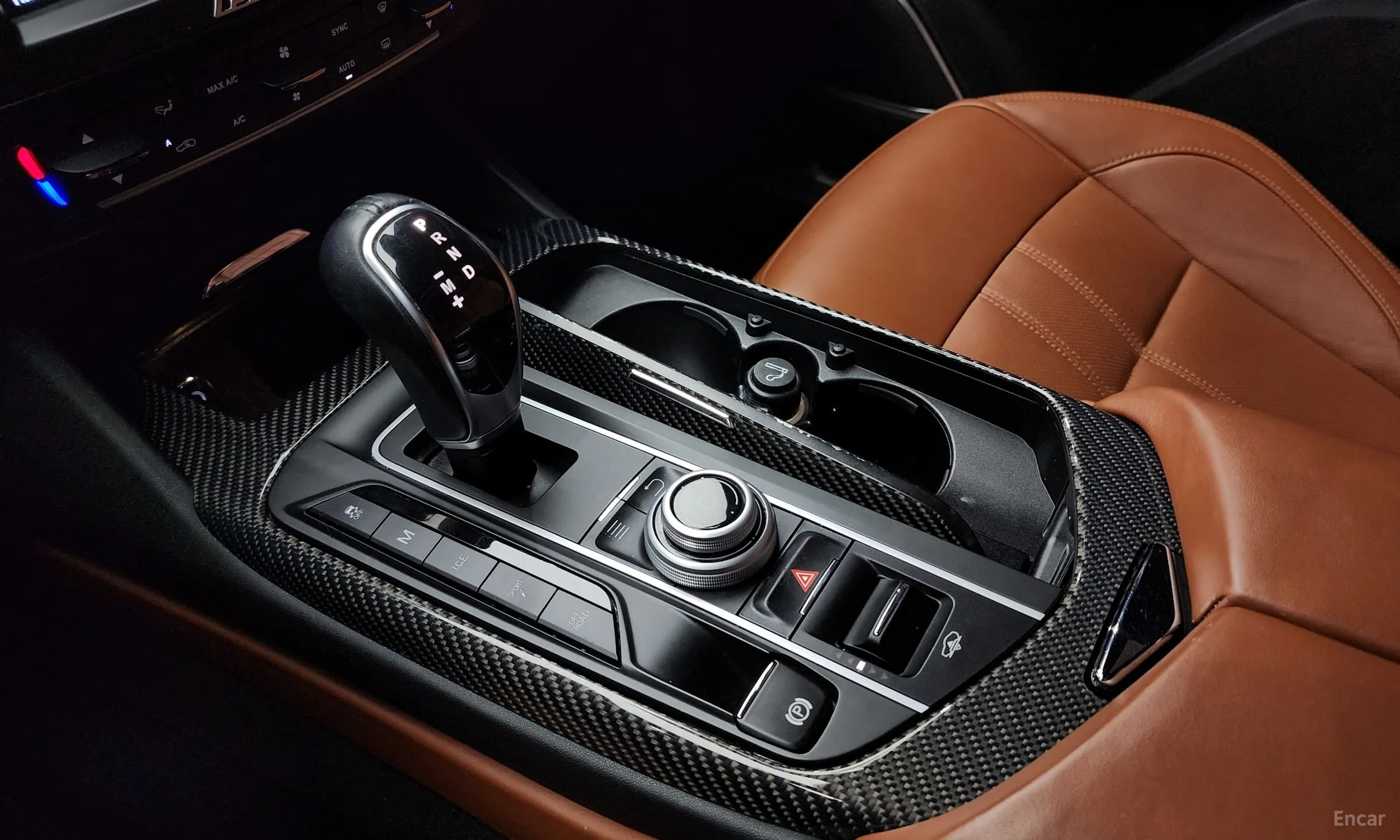 Maserati Levante превью 9