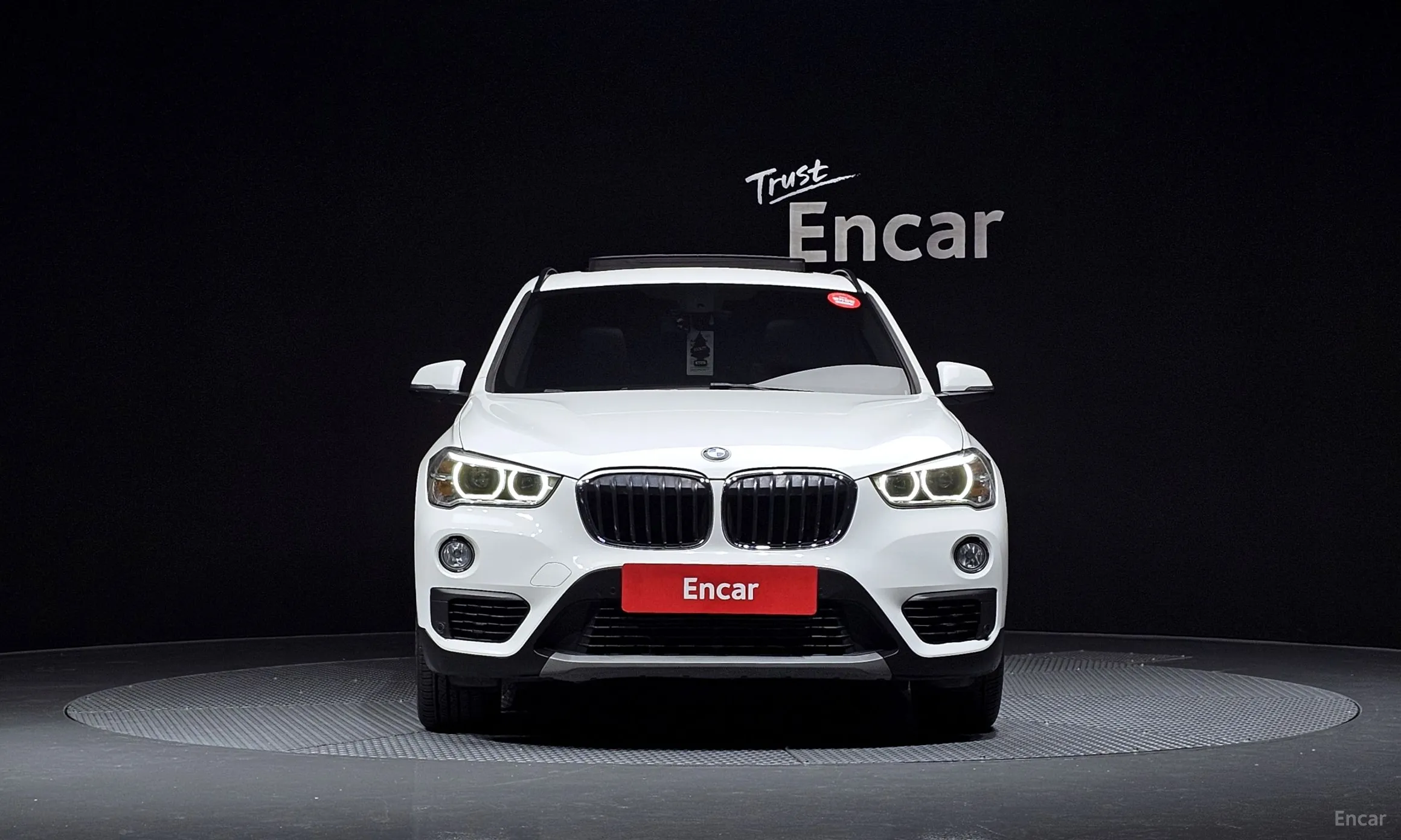 BMW X1 (F48) превью 2