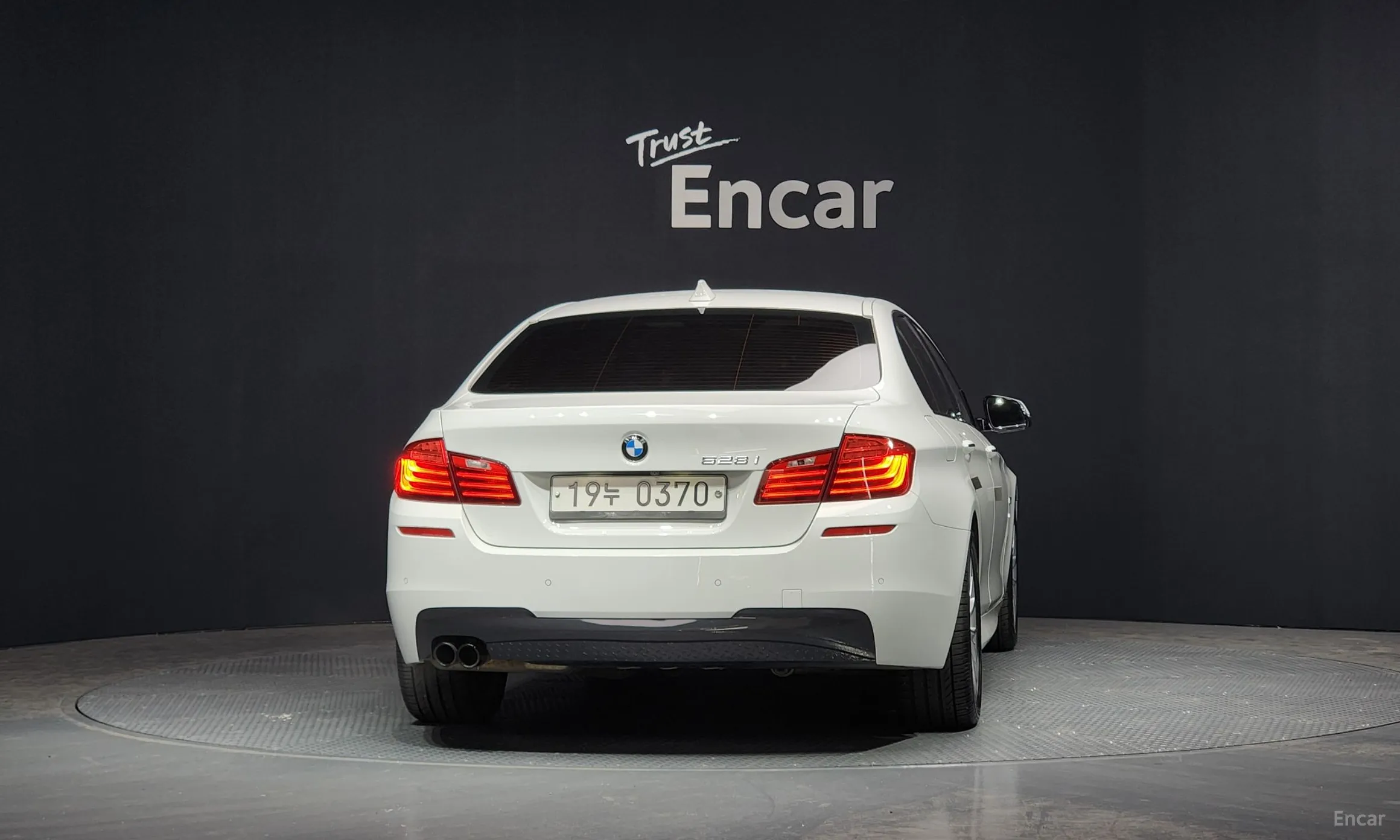 BMW 5 Series (F10) превью 3