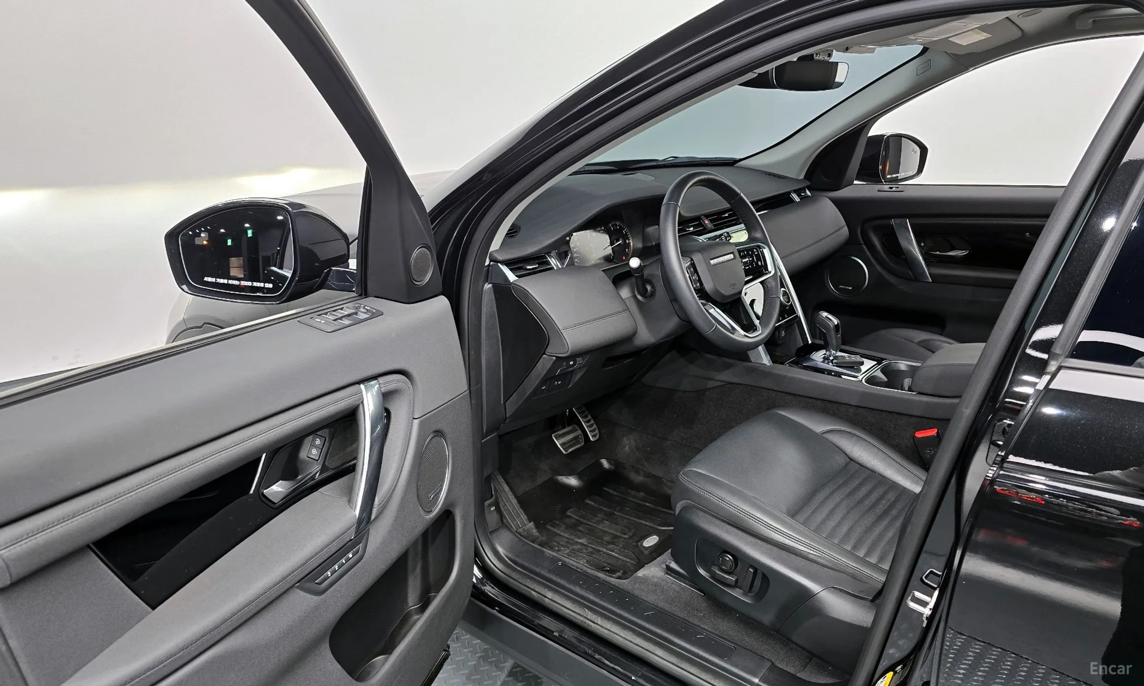 Land Rover Discovery Sports превью 10