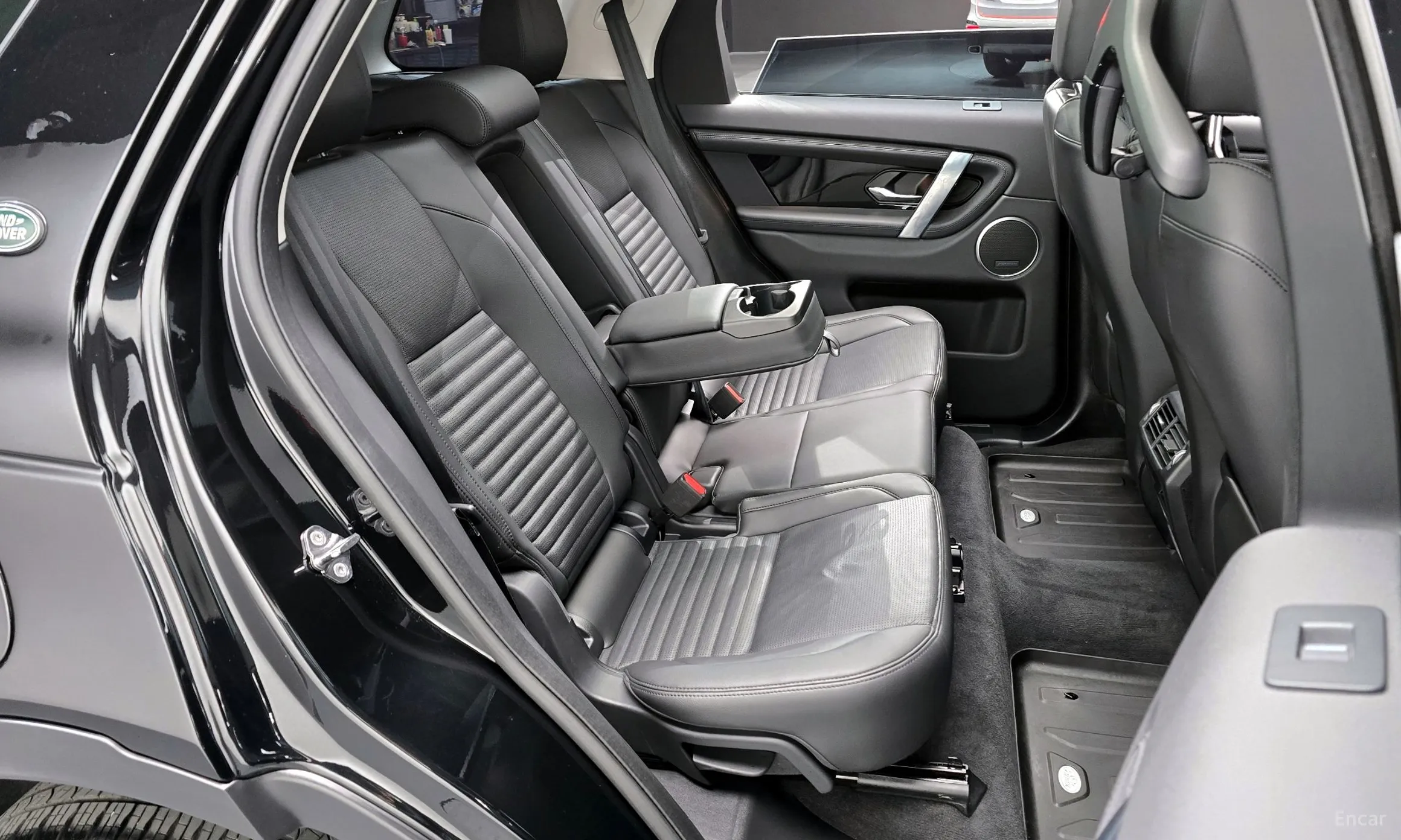 Land Rover Discovery Sports превью 12
