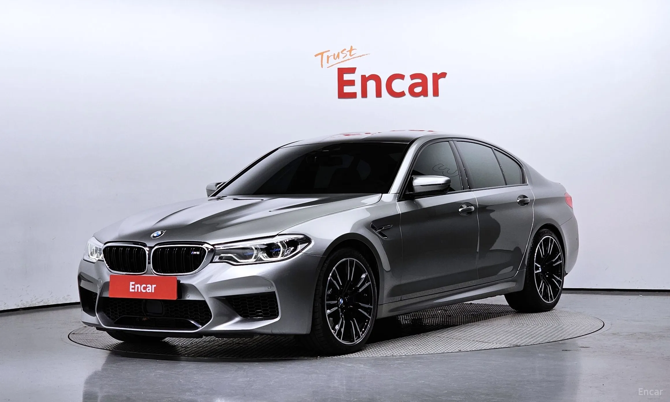 BMW M5 (F90)