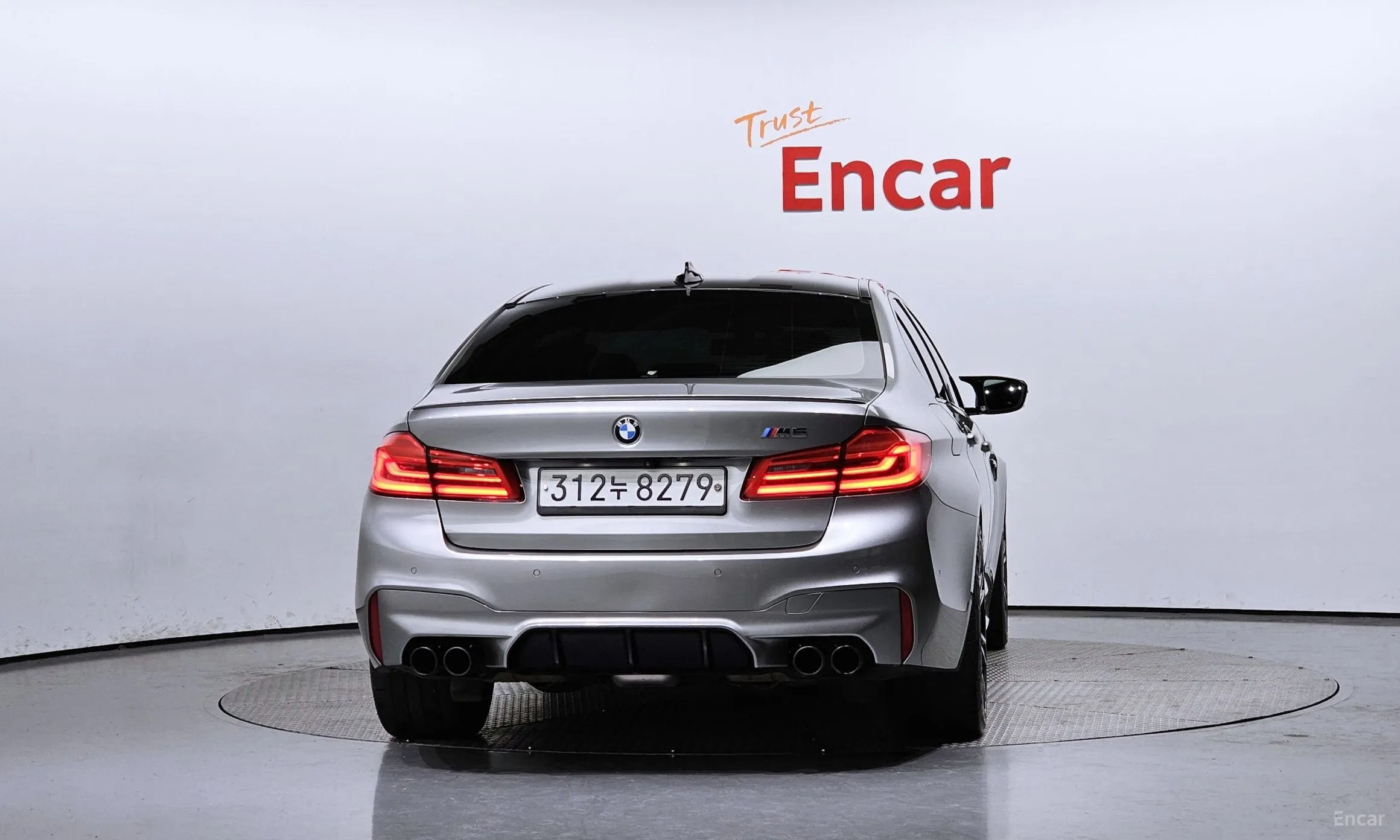 BMW M5 (F90) превью 3