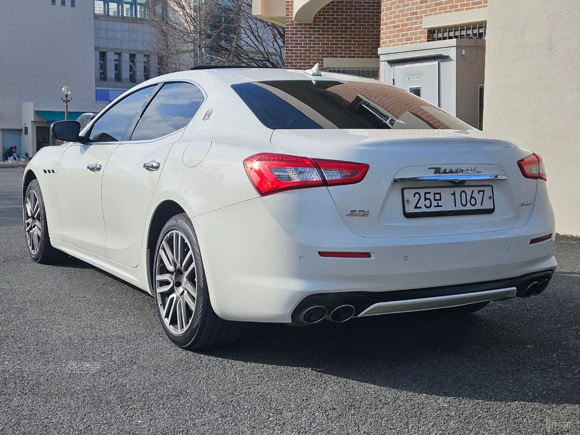 Maserati Ghibli превью 4