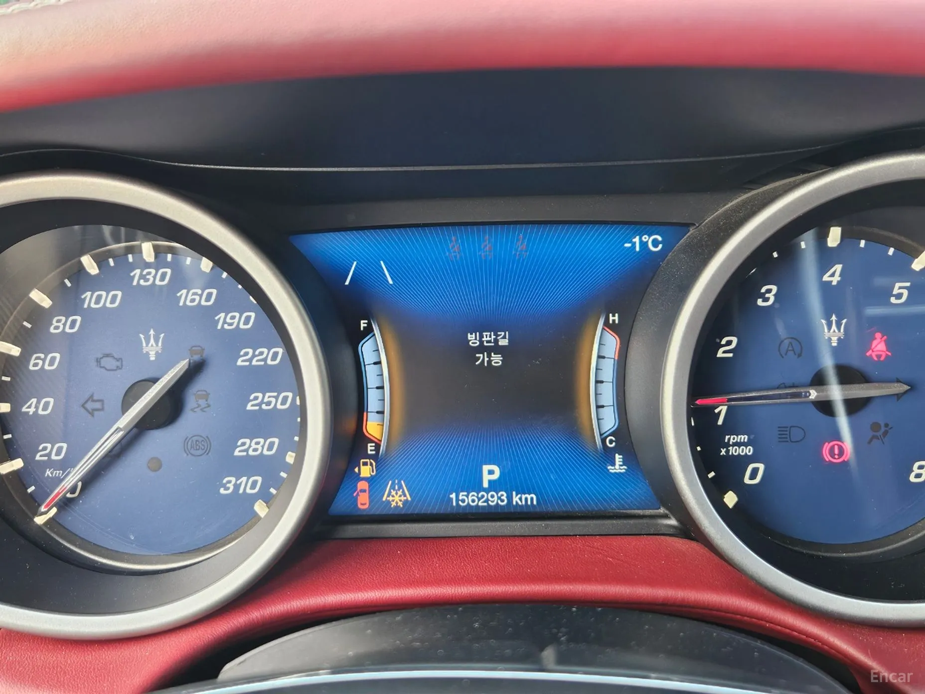 Maserati Ghibli превью 8
