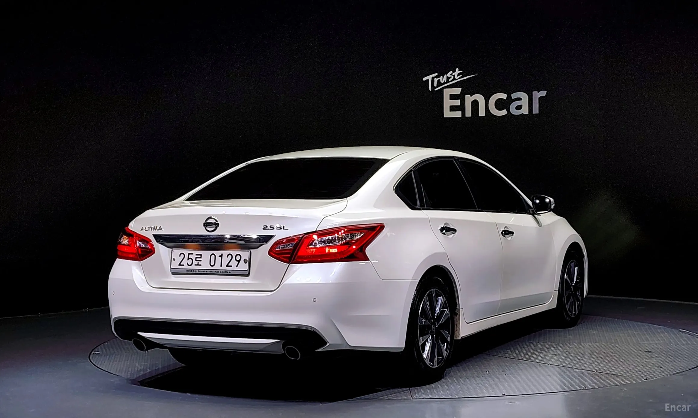 Nissan Altima превью 2