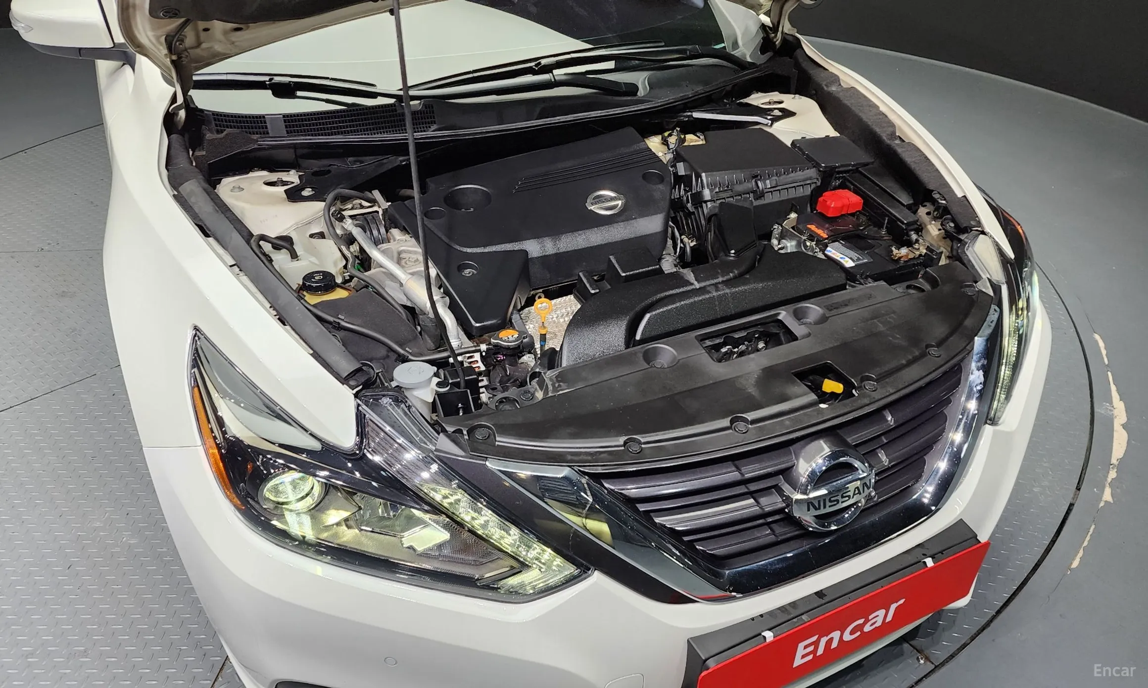 Nissan Altima превью 6