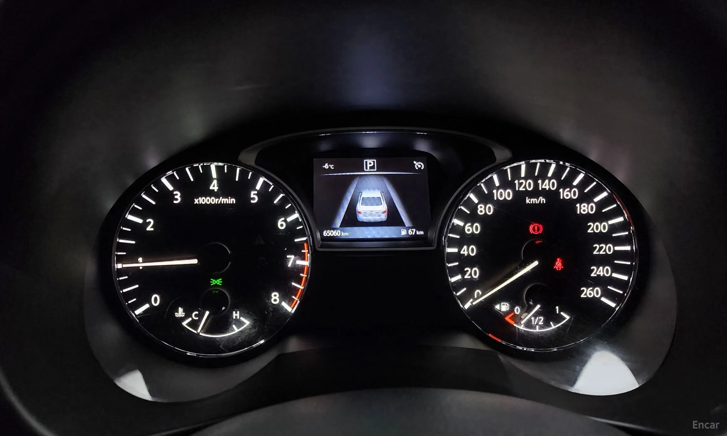 Nissan Altima превью 8