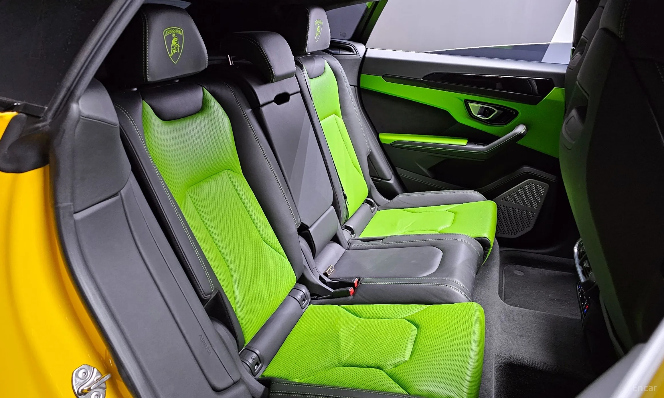 Lamborghini Urus превью 12