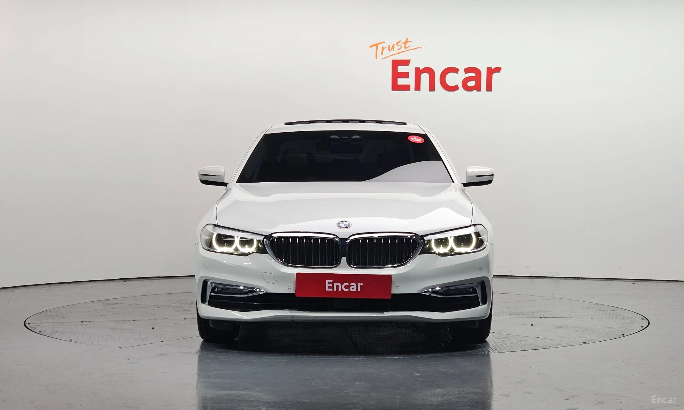 BMW 5 Series (G30) превью 2