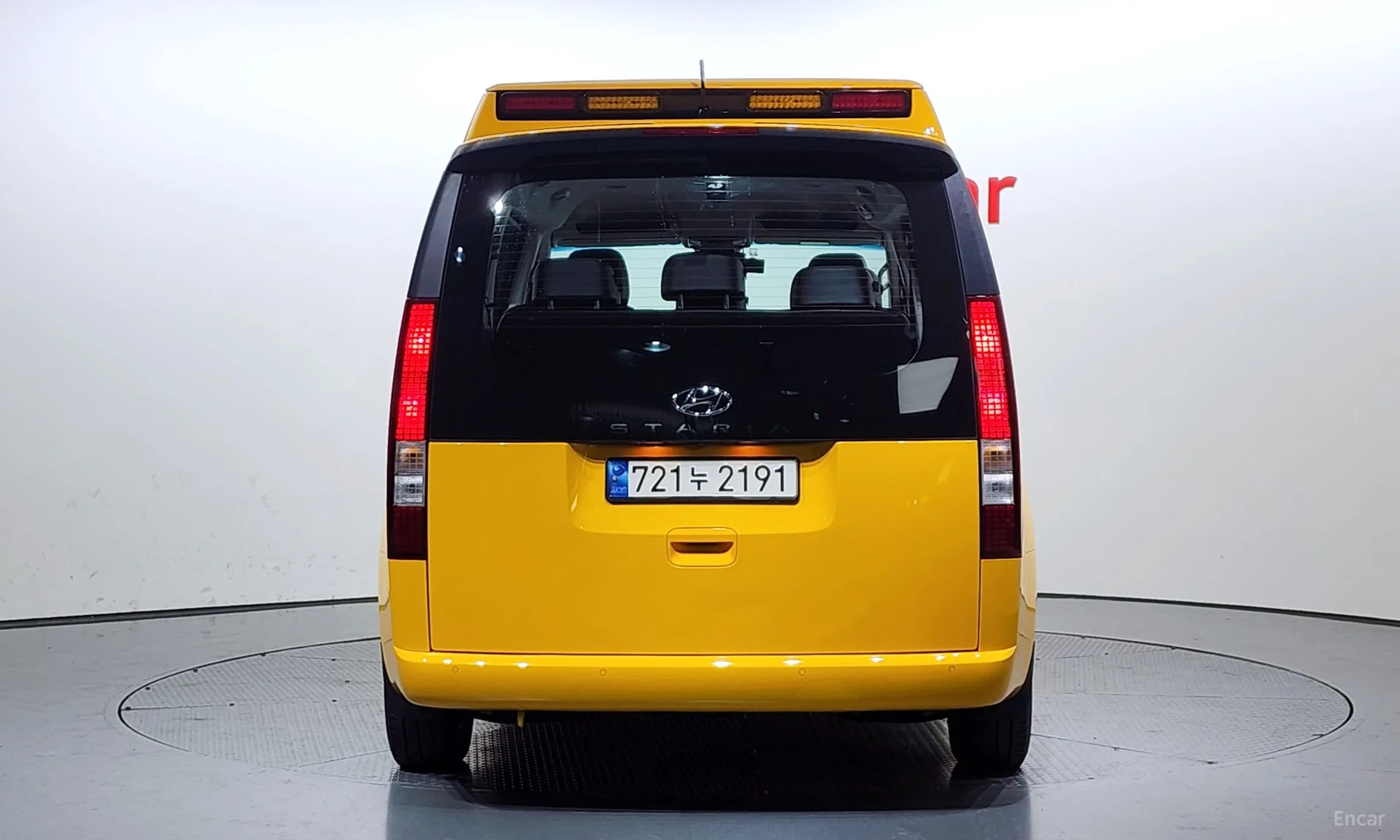 Hyundai Staria превью 3