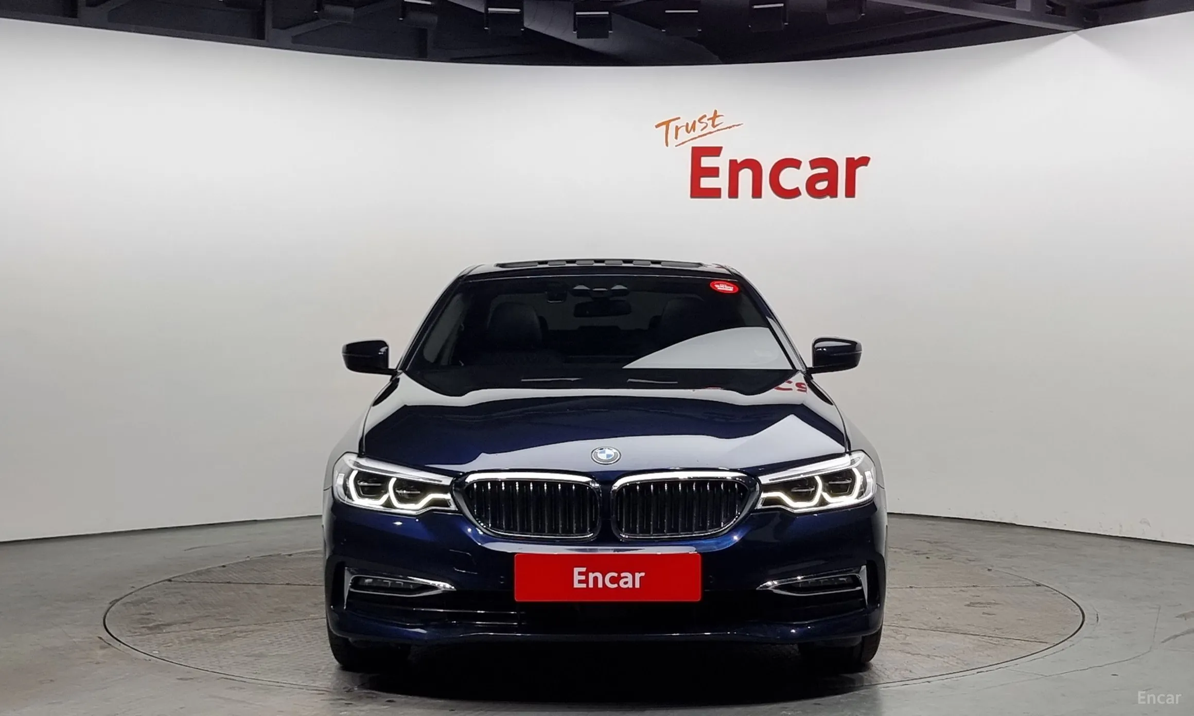 BMW 5 Series (G30) превью 2