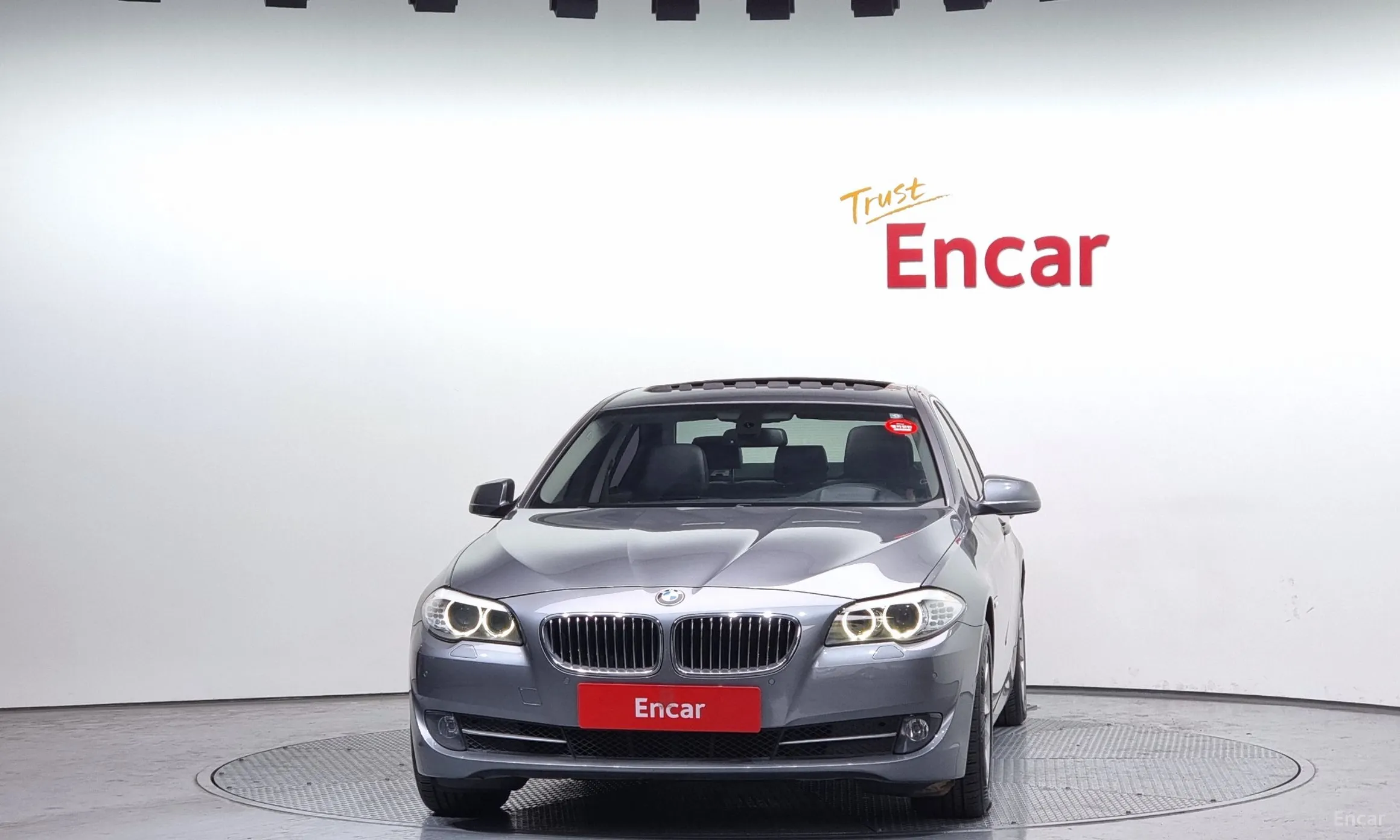 BMW 5 Series (F10) превью 2