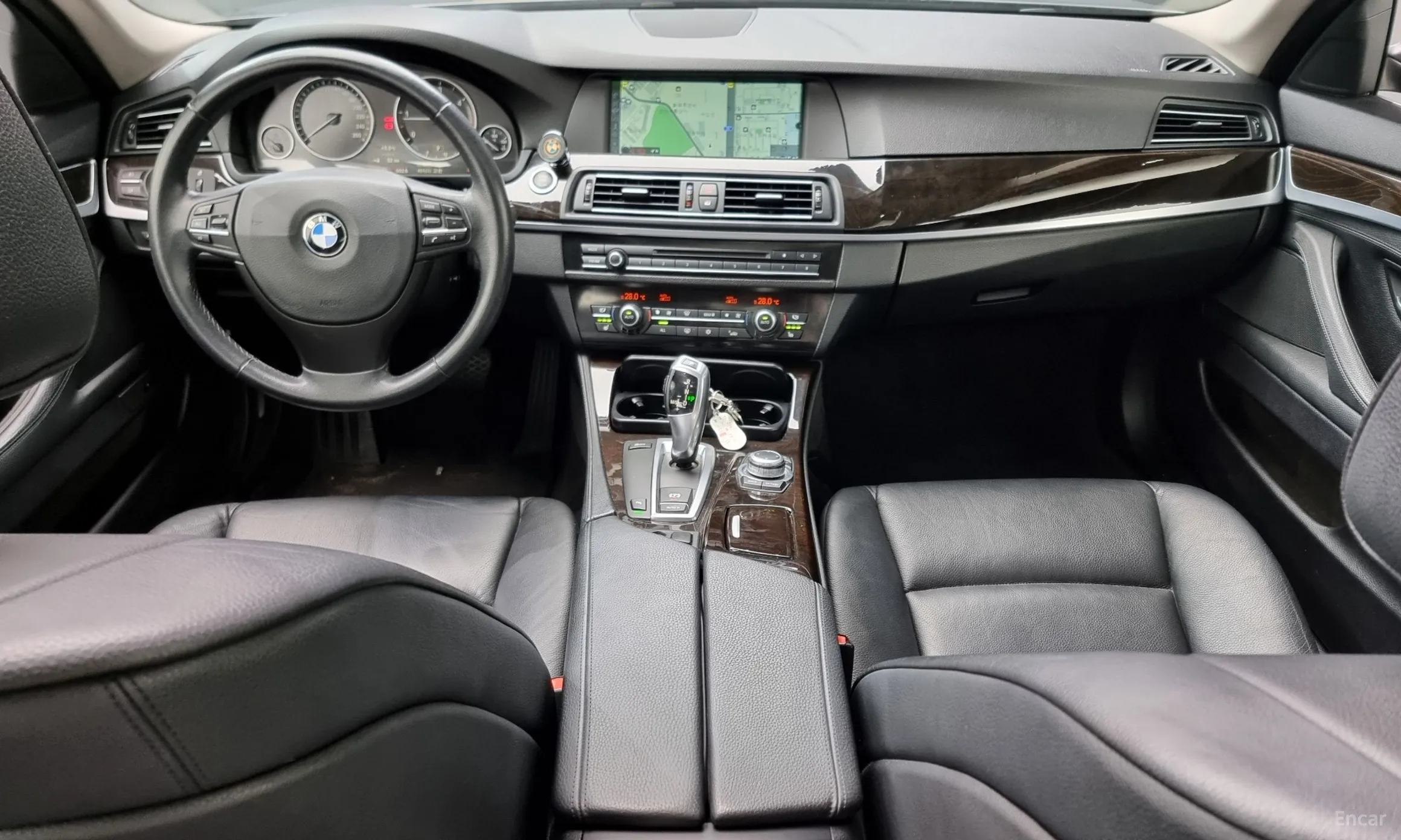 BMW 5 Series (F10) превью 4